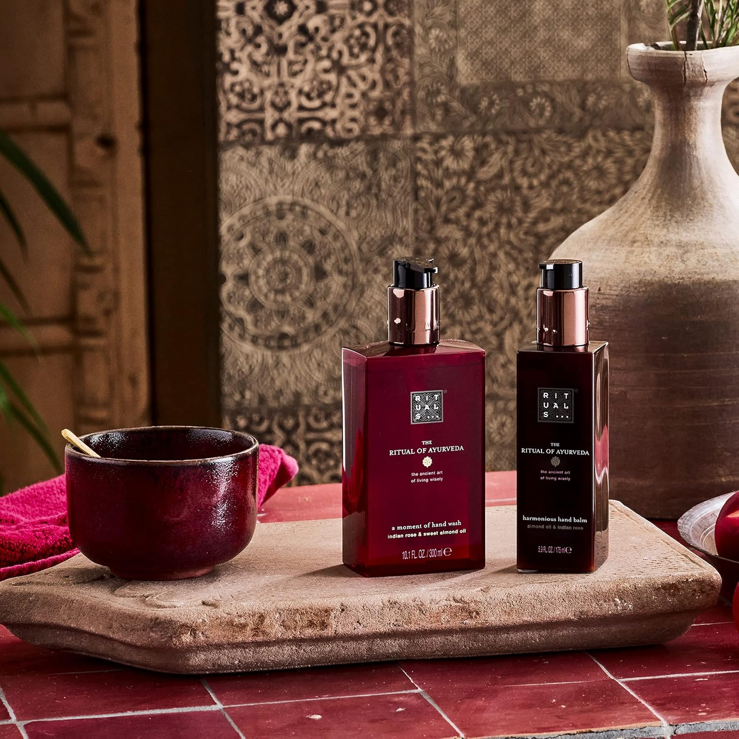 RITUALS the Ritual of Ayurveda Hand Soap 300Ml - with Indian Rose & Sweet Almond Oil - Soothing & Nourishing Properties image number 5