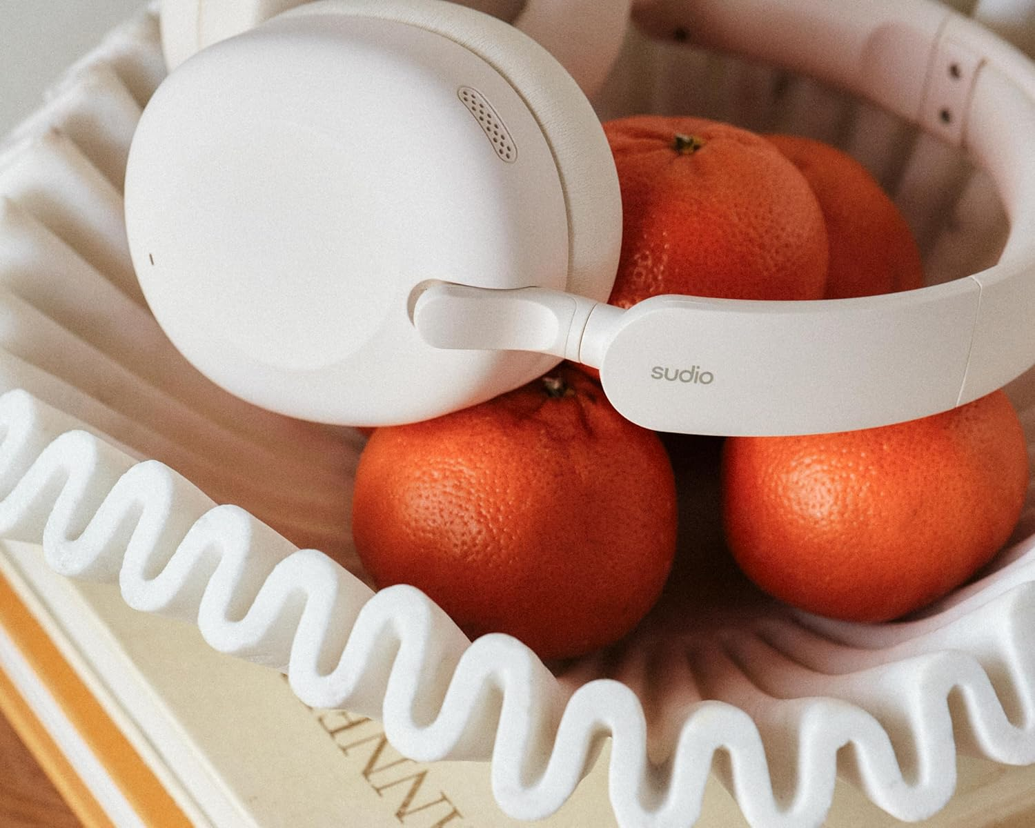 Sudio K2 White, Over-Ear Headphones, Hybrid Active Noise Cancellation, with Integrated Microphone, Charging via USB-C, up to 35 Hours Playtime, Touch Panel, Premium Crystal Sound - White image number 2