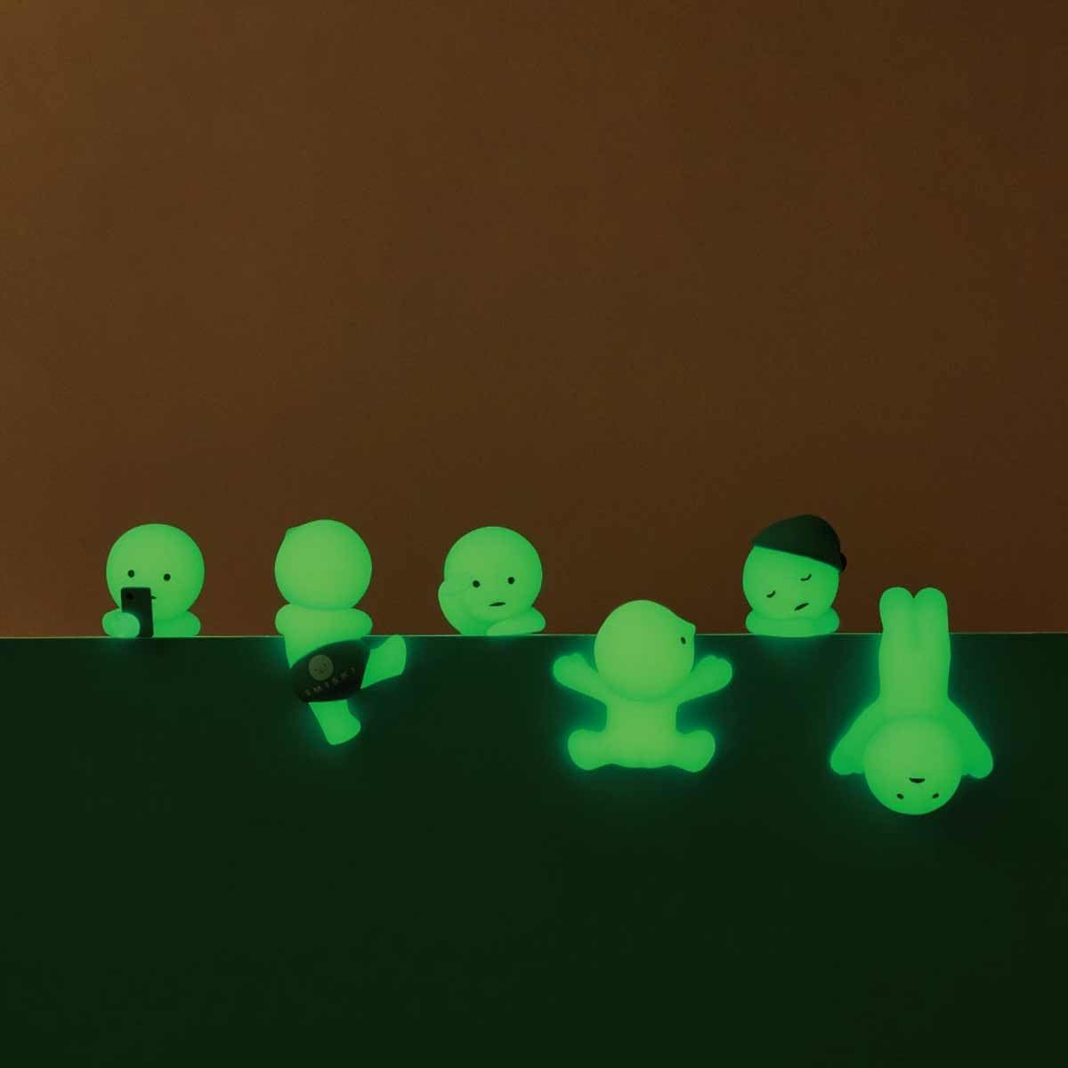 Smiski Hippers Phosphorescent Figure image number 3