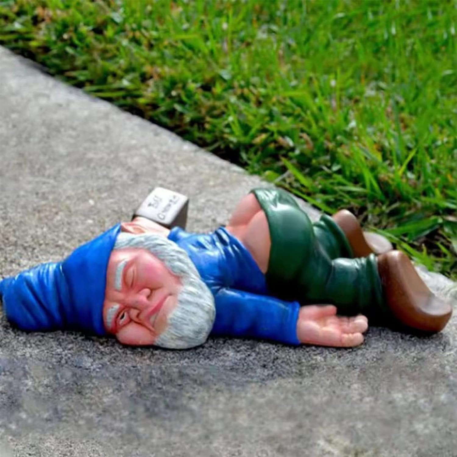MINICAR Drunken Gnomes Lying on the Ground, Funny Dwarf Sculptures Yard Lawn Decorations, Gag Gifts Home Office Garden Decor