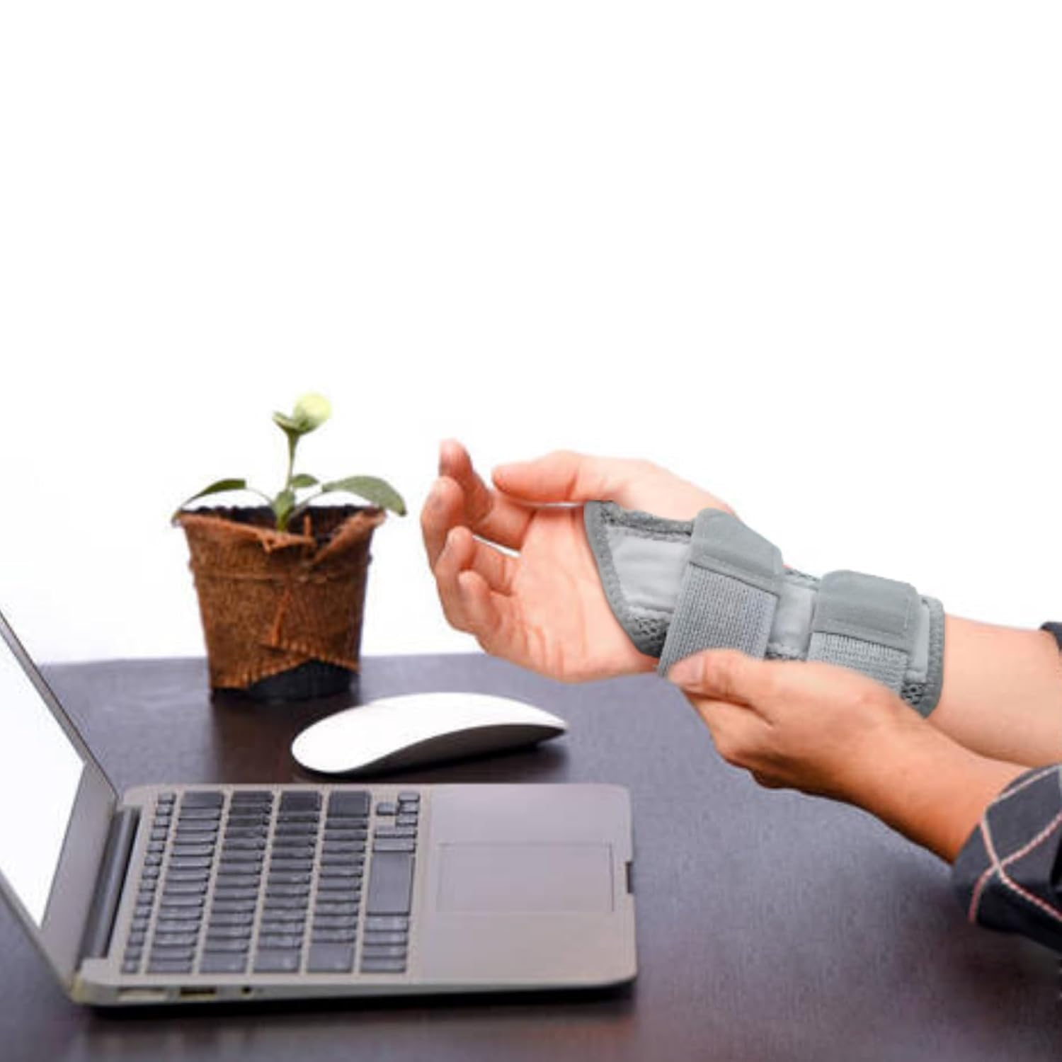 Carpal Tunnel Wrist Brace Adjustable Wrist Supports Brace with 2 Straps for Men and Women Breathable Wrist Support Splint for Pain Relief Tendonitis Arthritis Sprains