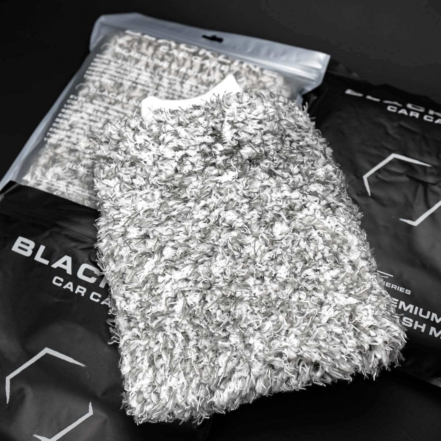 Blackline Microfiber Automotive Wash Mitt -Premium Scratch Free Wash Mitt for Car Cleaning|Car Detailing Accessory Works with Bucket, Car Shampoo, or Foam Cannon | 70%/30% Microfiber Blend, 9"X11" image number 4