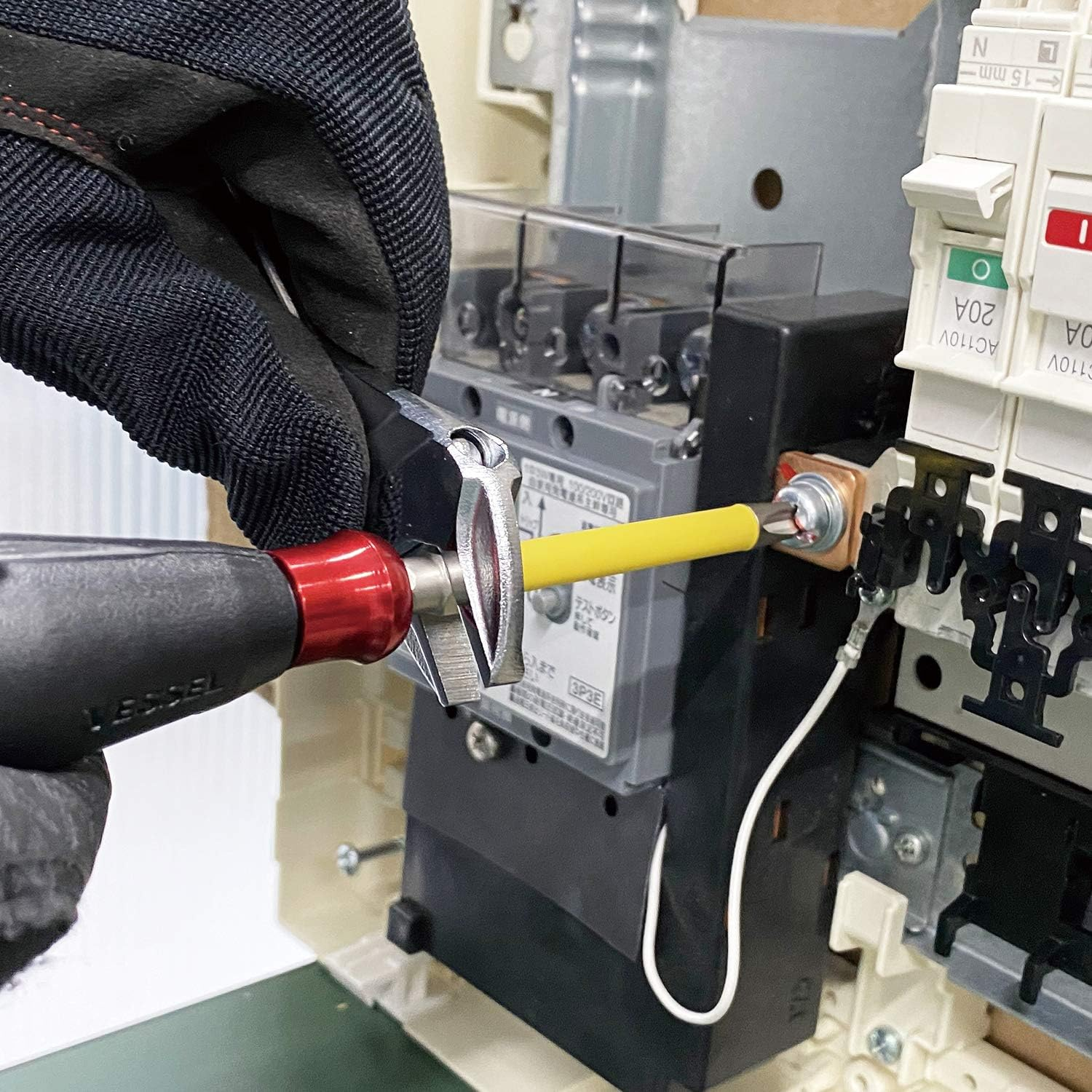 VESSEL Covered Tube Bit with Spanner Hook (Applicable to Electric Ball Grip Driver) + 2 X &Phi;6 X 100 Mm [USB162100S8] (Japan Import) image number 1