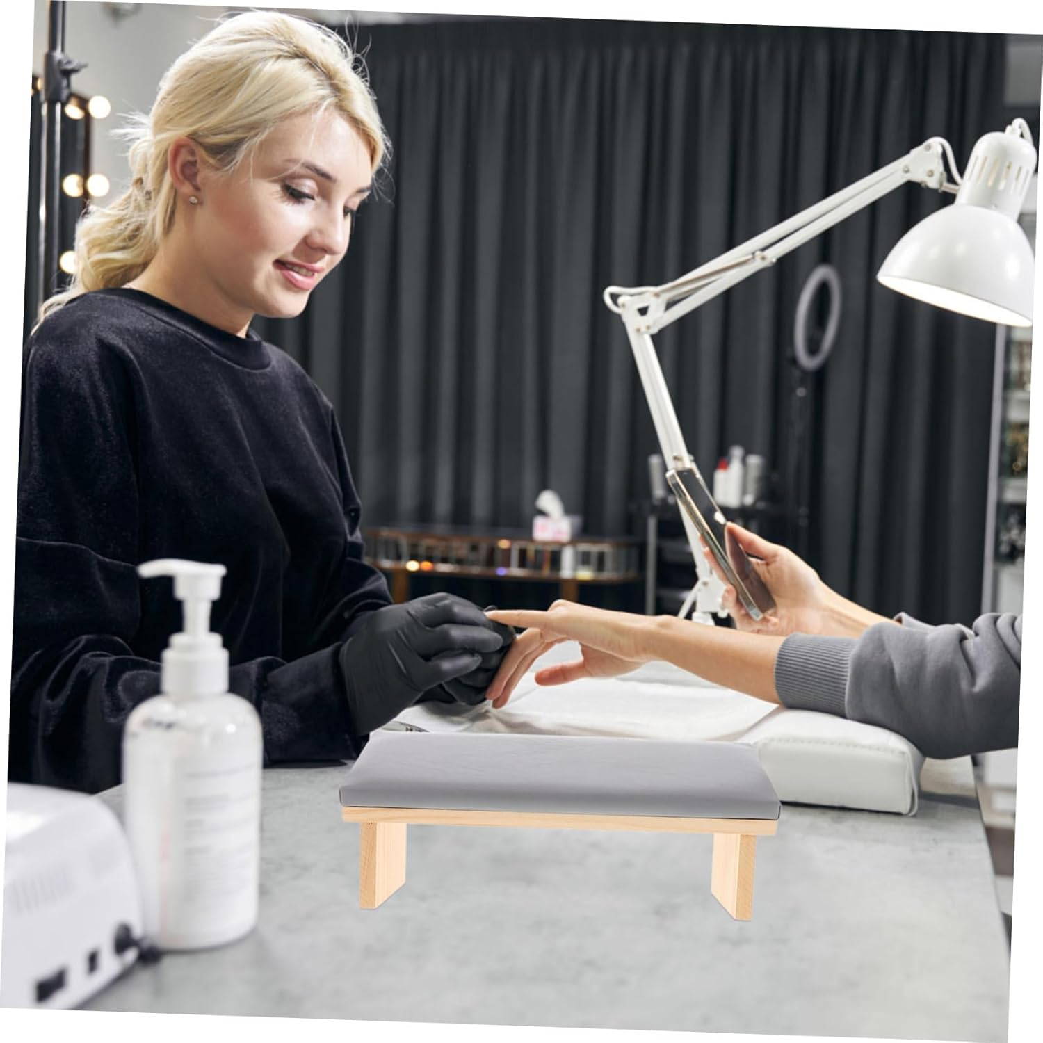 Ipetboom Manicure Salon Accessory Hand Pillow Stand Arm Rest for Nail Art Comfortable and Space-Saving