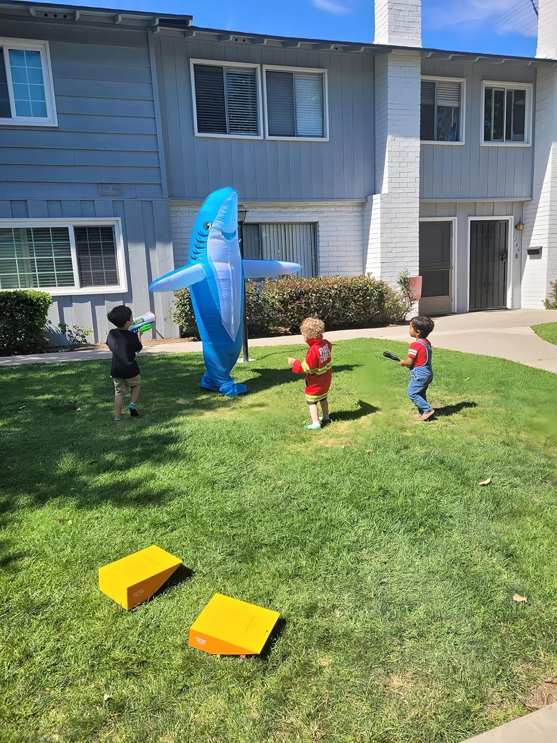 Eukalink Inflatable Shark Costume Adult Blow up Fancy Dress for Halloween, Parties Blue image number 4