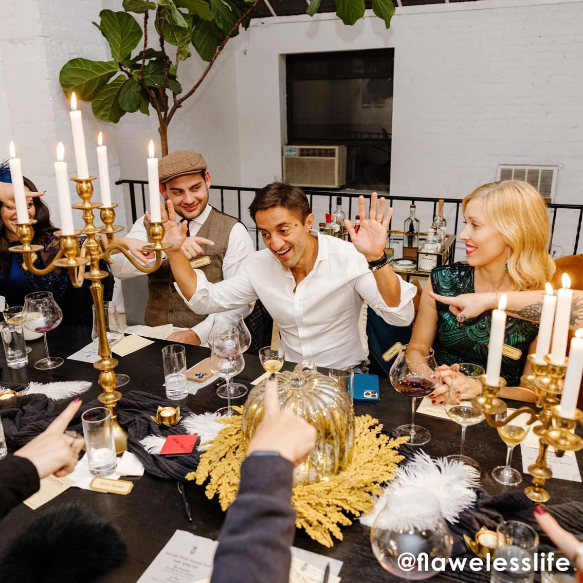 Reusable Murder Mystery Game for Adults, Host Your Own Games Night at Home, 1920S Theatre Theme, 3 Alternative Endings Fancy Dress up Fun after Dinner Party, Christmas, Gift image number 1