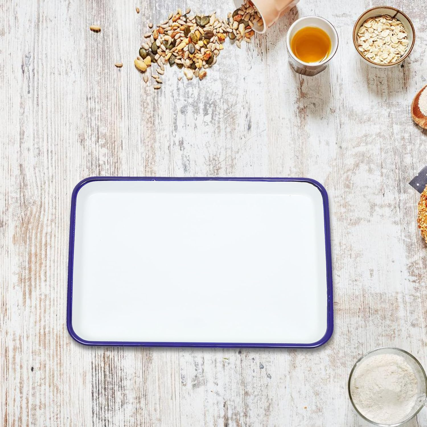 DECHOUS Enamelware Collection White Enamel Baking Cookie Sheet Pan with Blue Rim Rectangular Serving Tray Butcher Tray Dish 26X18Cm for Home Kitchen image number 5
