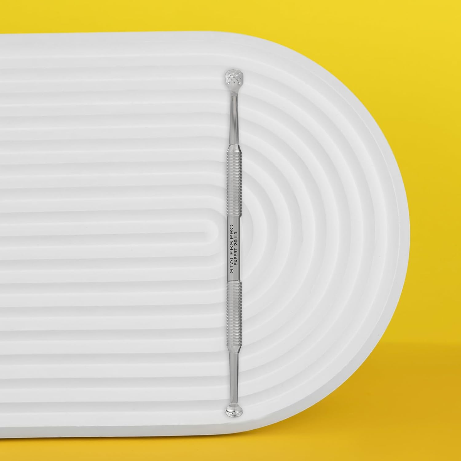 Staleks Pro Double-Ended Blackhead Remover Spoon Expert 20 Type 1 ? Uno Loop & Oval Extractor with 15 Holes ? Stainless Steel Tool for Pore Cleaning image number 4