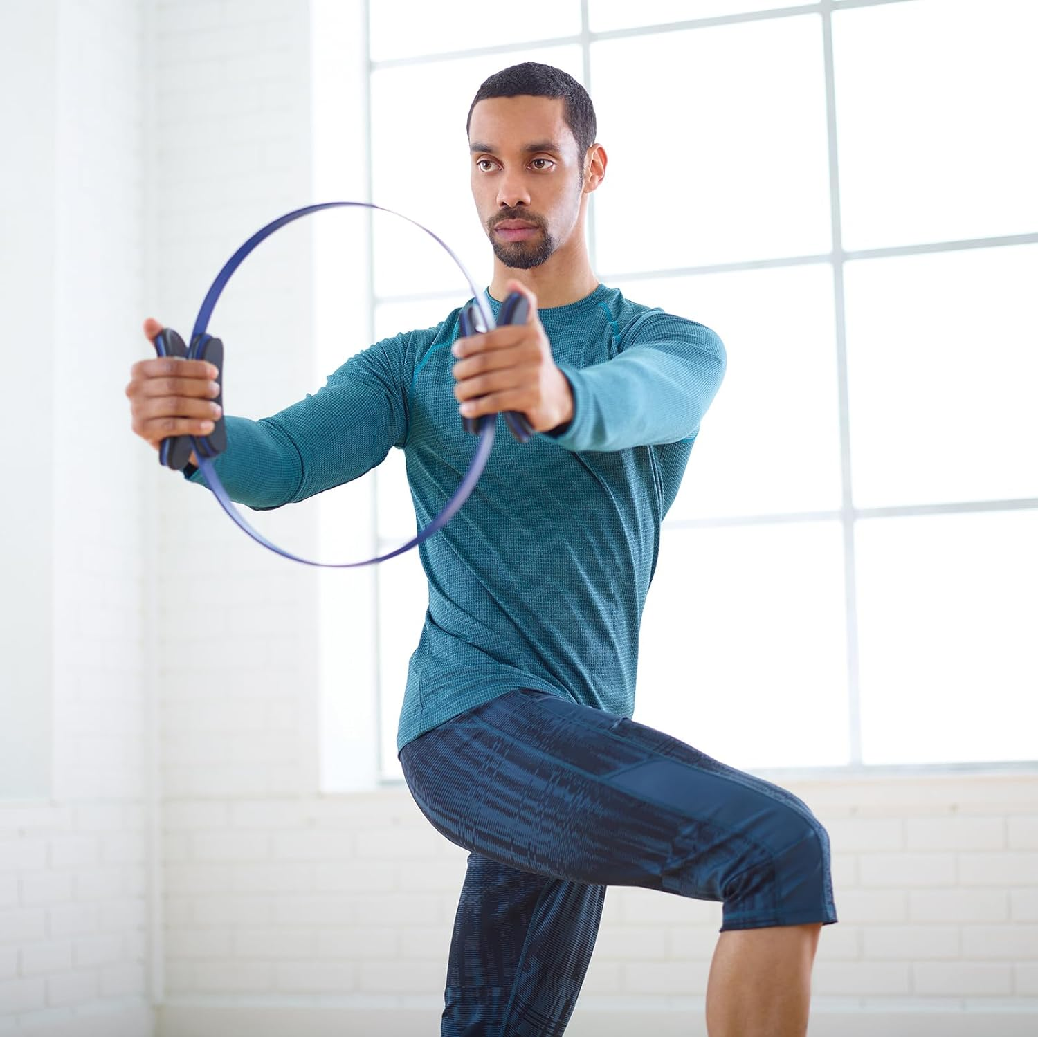 STOTT PILATES Fitness Circle Pro image number 2