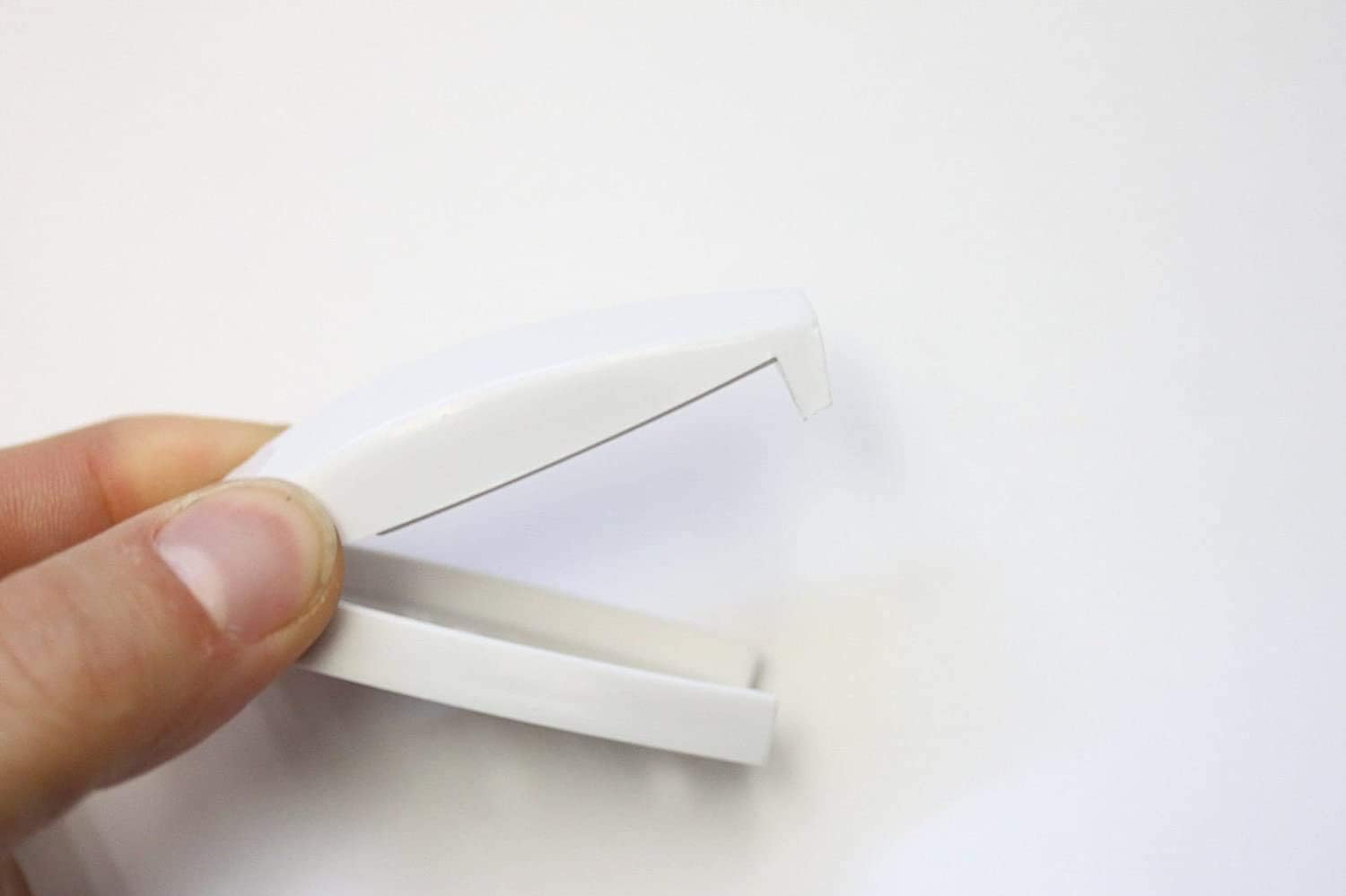 Hamilton Bowes RV Camper Trailer Baggage Door Clip COMPARTMENTCATCH Holders 888 White (5) image number 1