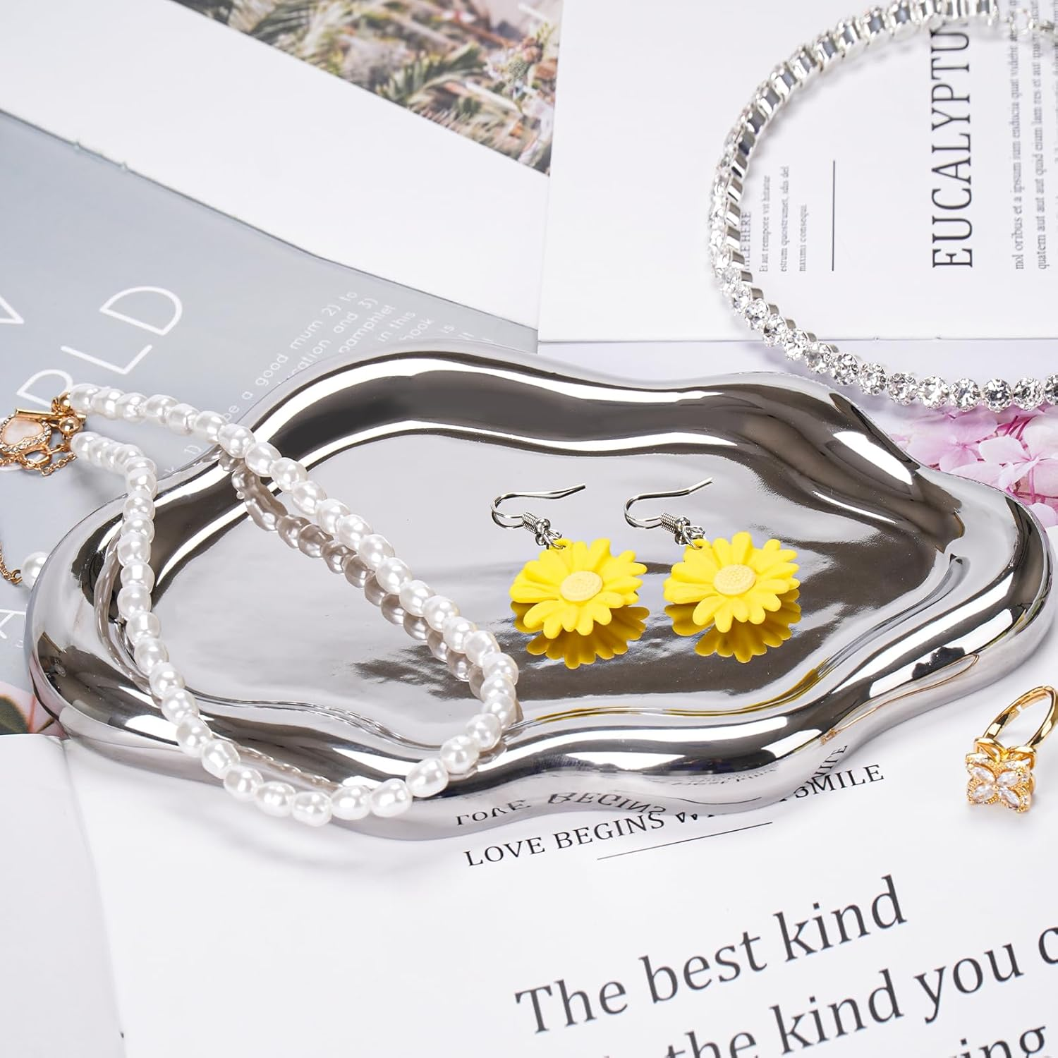 BIGPIPI Ceramic Jewelry Tray Dish for Ring Key Trinket, Cute Cloud Shape Decorative Jewelry Plate Holder for Women Gift (Silver), 7.6+ X 5 X 0.6 image number 1