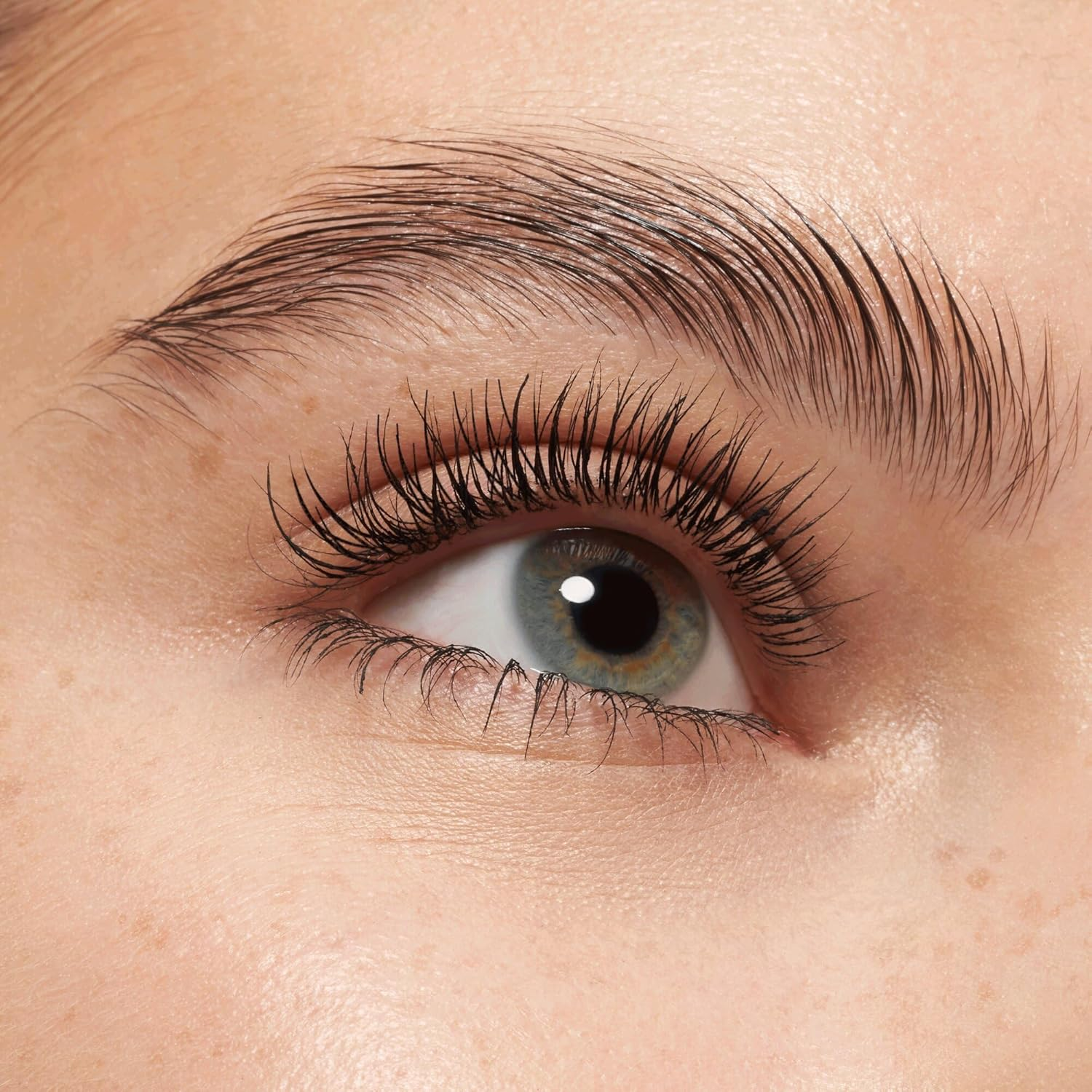 Essence All Eyes on Me Waterproof Multi Effect Mascara image number 3