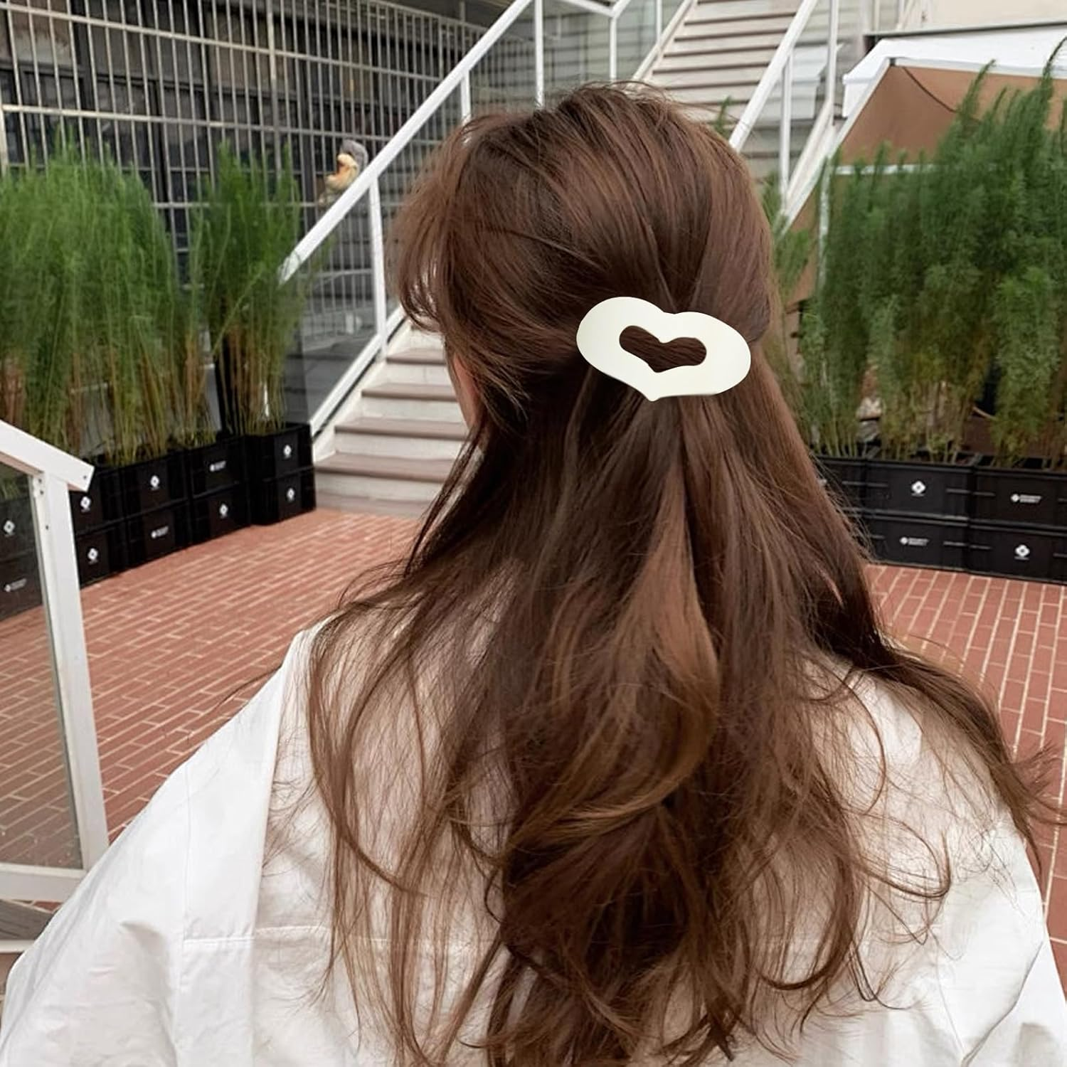 HERKINDNESS Pack of 6 Flat Hair Clips, Heart Shape Beak Hair Clip, Non-Slip Hair Clip, Thick Hair, Curved Design Hair Clip, Women, for Date, Work, School image number 3