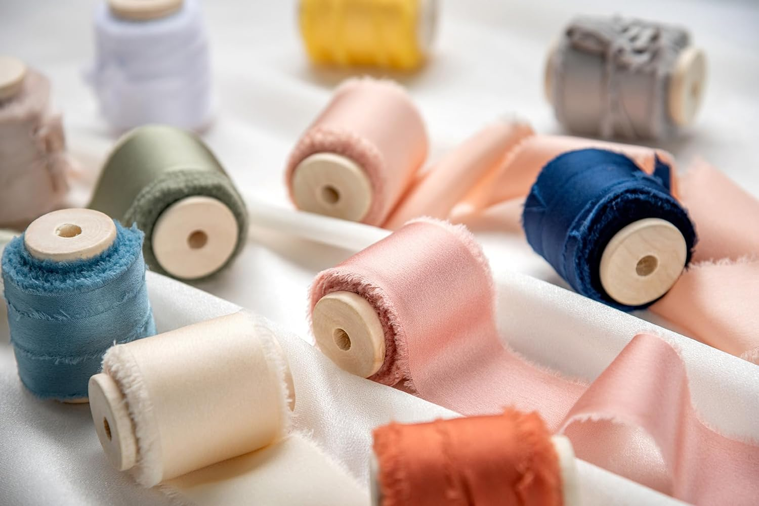 AOKSUNOVA Champagne Ribbon 3.8Cm Silk Satin Ribbon with Wooden Spool Handmade Frayed Ribbons for Gift Wrapping Flower Bouquet image number 3