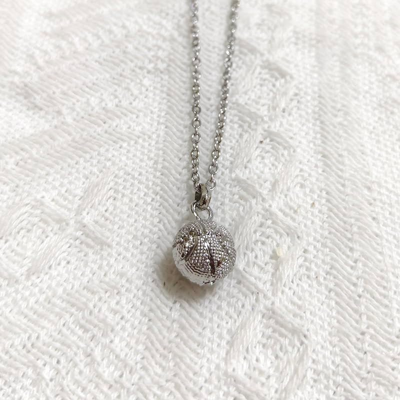 Basketball Necklaces Gifts for Boys Girls Gold Silver Basketball Pendant Necklace for Women Men Christmas Birthday Gifts for Son Niece Basketball Player Coaches Gifts for Girls Boy image number 2