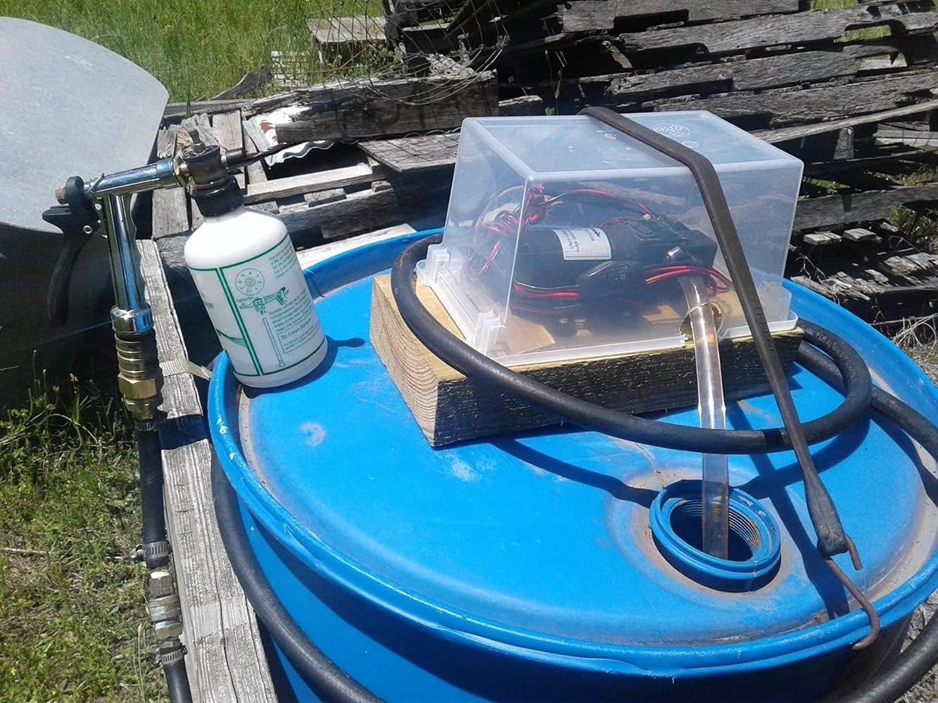 12V Pressure Diaphragm Pump with 360&deg; Spin Faucet/Tap and Pressure Switch for Boat/Caravan Motorhome,1.1Gpm 35 PSI on Demand Water Pump image number 4