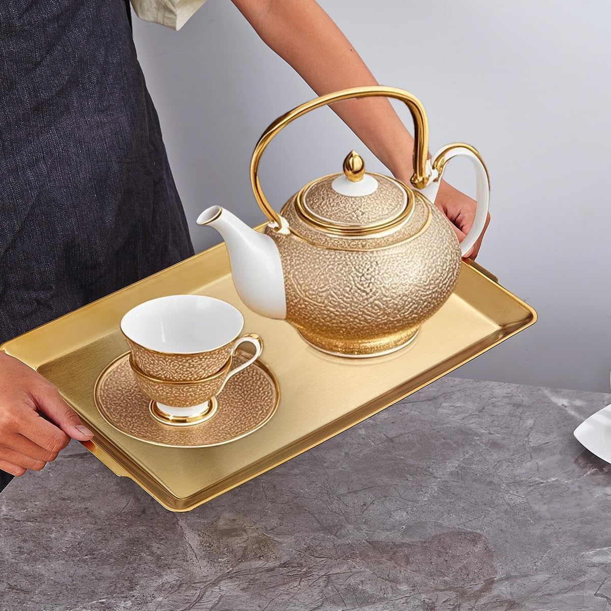 ANQIAHOME 40 X 24 Cm Large Serving Platters, Stainless Steel Heavy-Duty Large Serving Trays, Gold Rectangular Plates for Food, Fruit, Party, Wedding, Christmas, Chip and Scratch Resistant image number 5