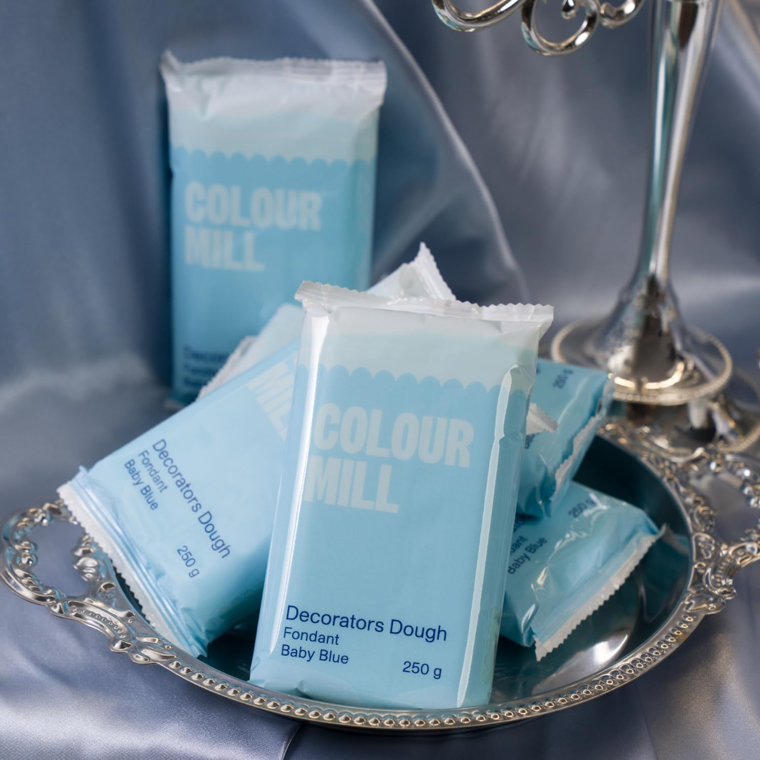 Colour Mill Decorators Dough Premium Ready to Roll Fondant Baby Blue 250G image number 1