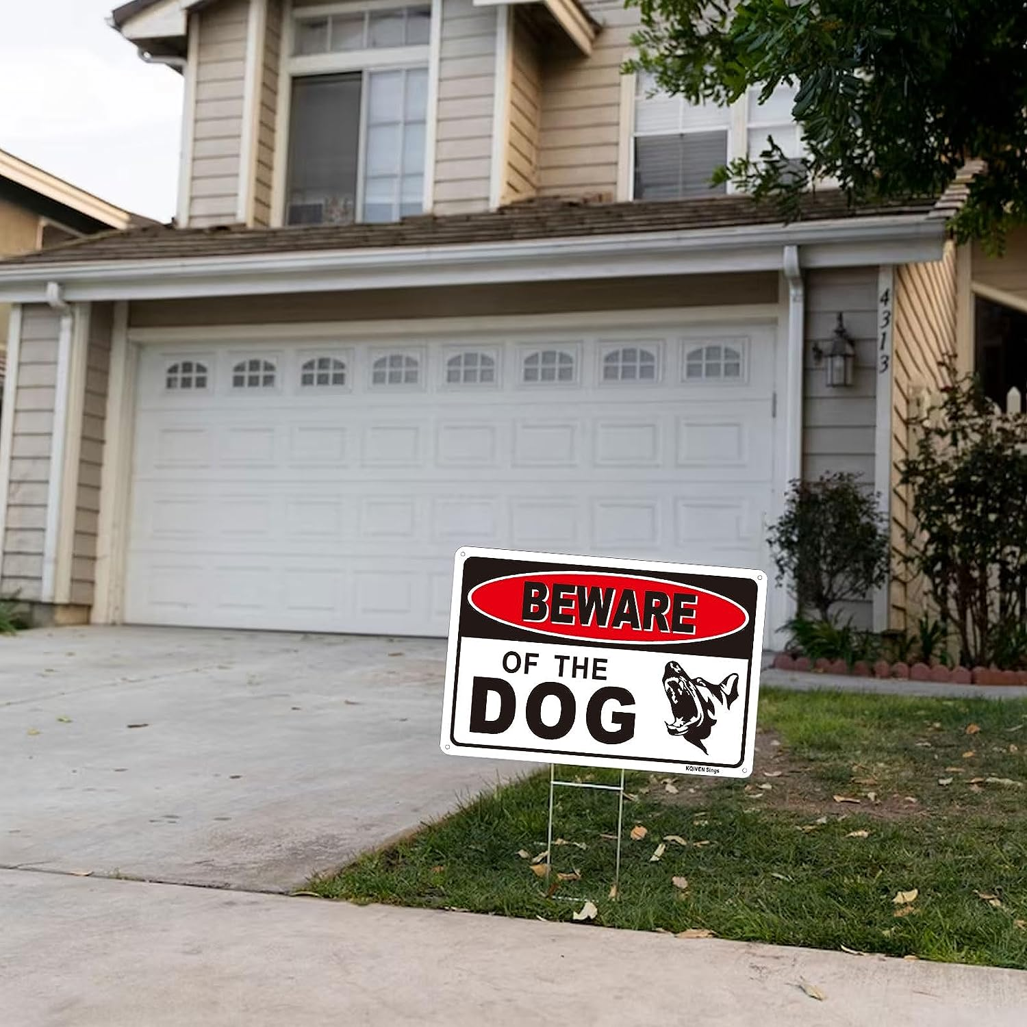 2 Pack 7.87 X 11.8Inches Dogs in Yard Please Close the Gate Sign, Reflective Metal Signs Aluminum Sign Pre-Drilled Holes for Easy Mounting for Fence Door or Gate image number 4
