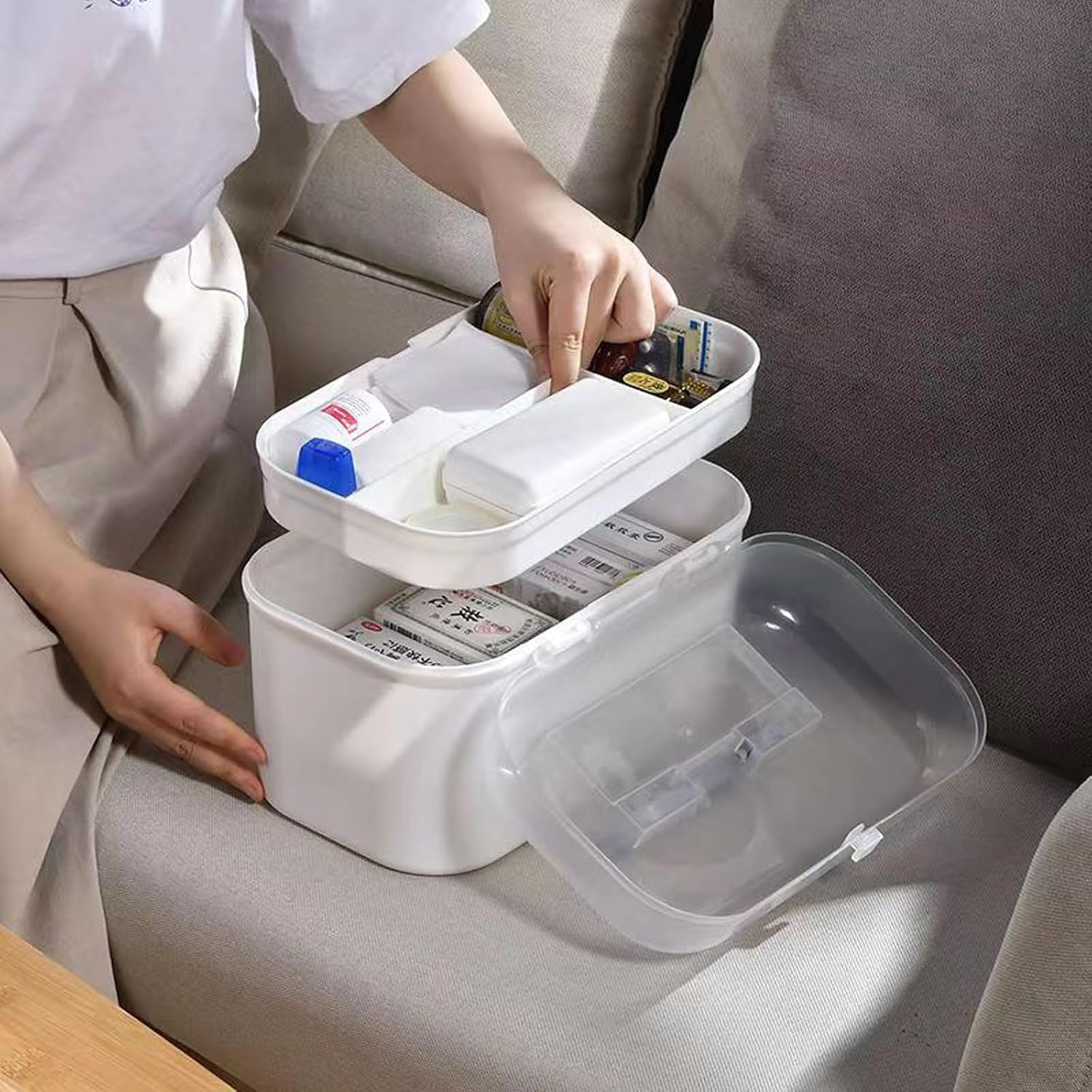 2 Layers Plastic First Aid Box with Portable Handle,Emergency Medicine Kit Case Organizer for Family,Empty Medicine Box for Home Large Capacity Medicine Storage Bins with Lid（15 * 18 * 26Cm） image number 5