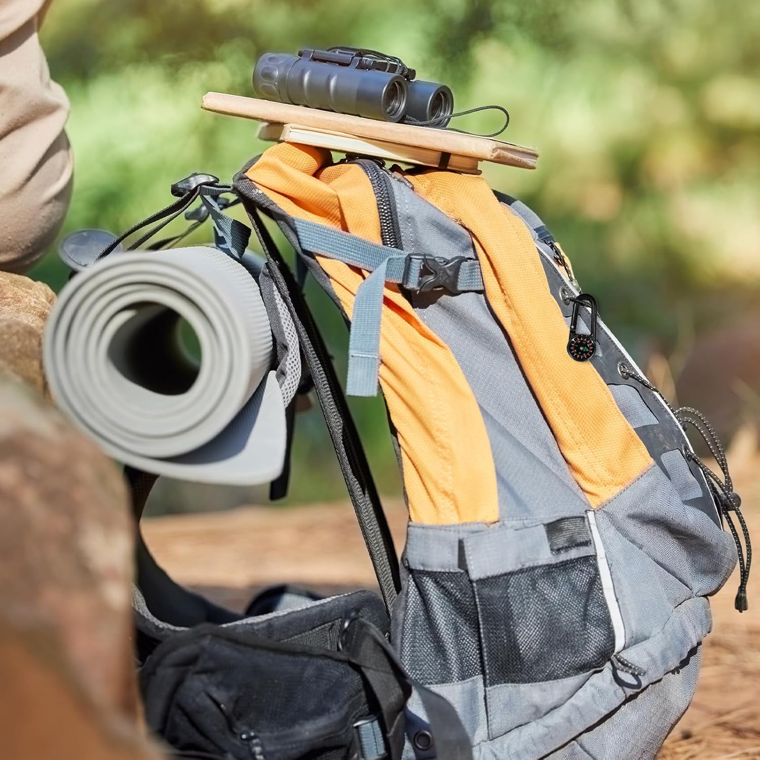 TEAONE Clip on Compass, 6 PCS Black Heavy Duty Compass for Traveling, Hiking, Backpacking (6.9 X 3Cm/2.71 X 1.18In)