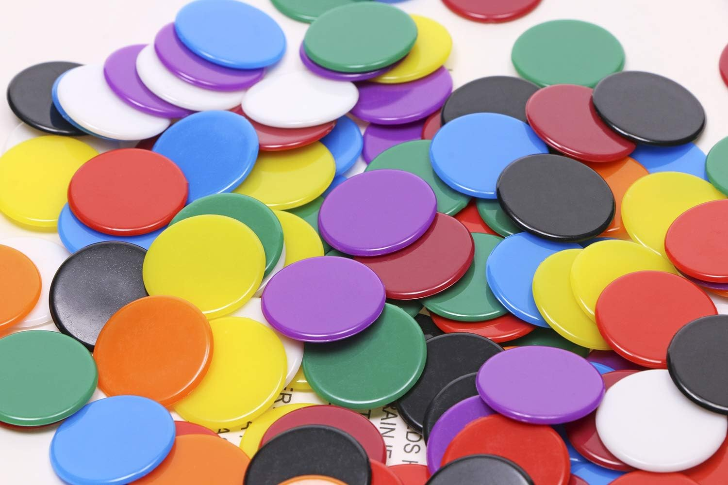 Shapenty 3/4Inch / 19Mm Small Plastic Learning Counters Disks Bingo Chip Counting Discs Markers for Math Practice and Poker Chips Game Tokens with Storage Box, 9 Colors, 135PCS image number 3