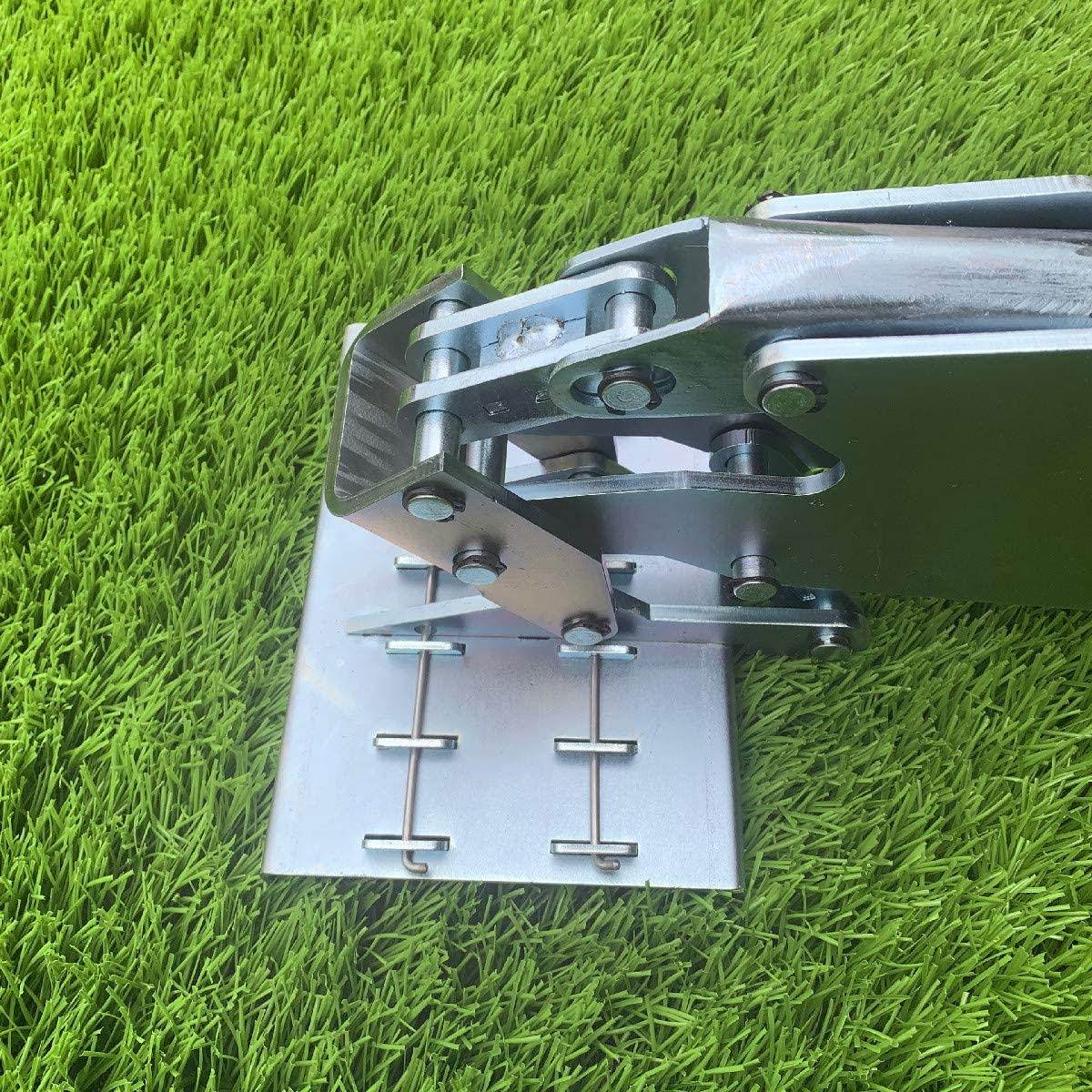 Artificial Grass Installation Tool Turf Puller Turf Fix for Synthetic Turf, Artificial Lawn image number 2