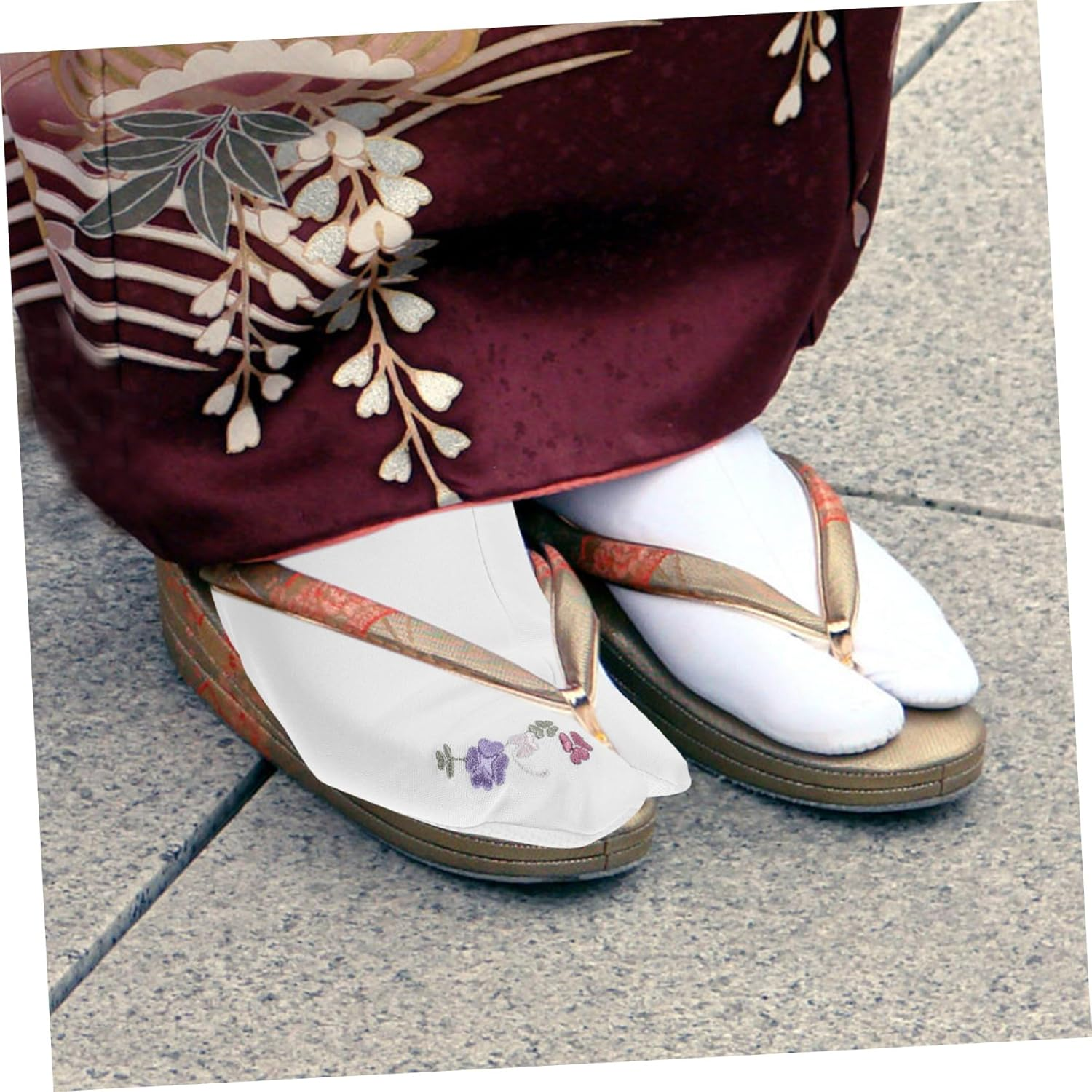 BESPORTBLE Slip Socks for Women Split Toe Socks Non-Skid Soles for Yoga and Home Wear Breathable Toe Separated for Indoor Activities image number 3