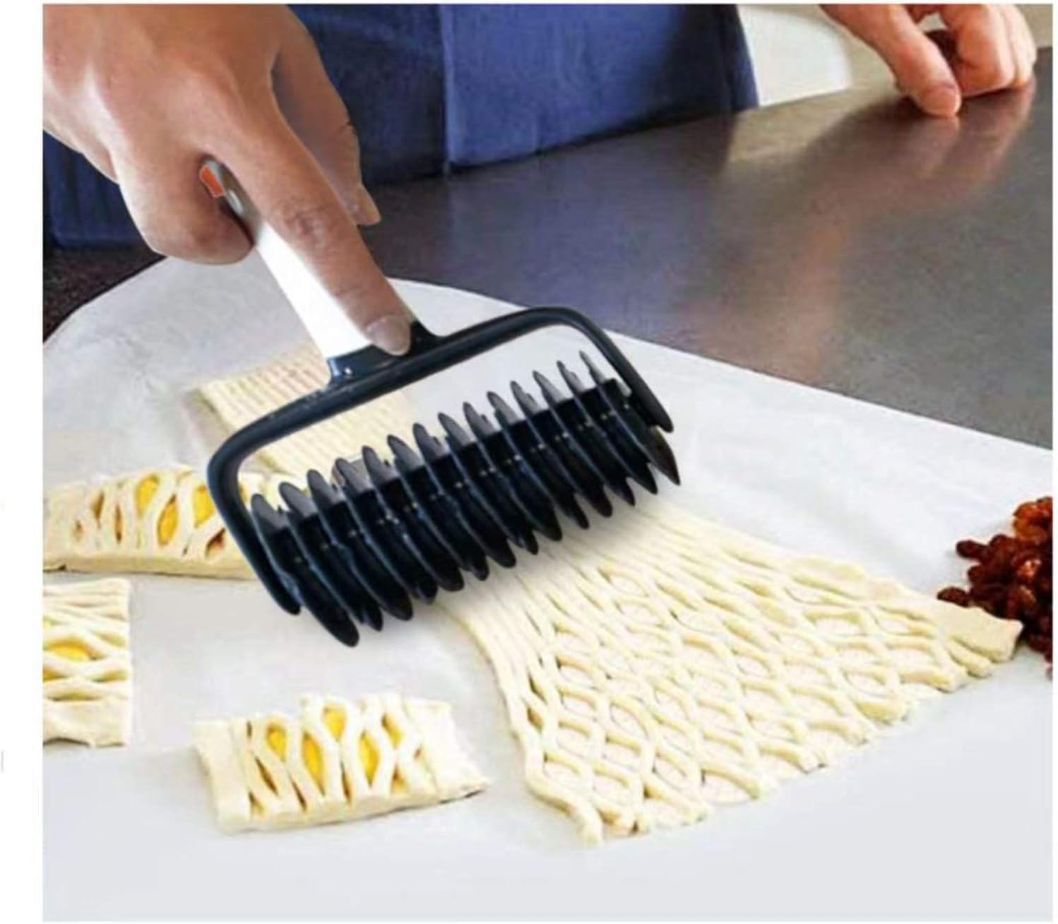 THJOPOKEEL Pizza Lattice Cutter Pastry Lattice Roller Cutter with Long Handle Pizza Bread Pastry Crust Roller Cutter, for Baking Tool for DIY Pastry Bread Pizza Dough Pastry Crust Roller Cutter image number 3