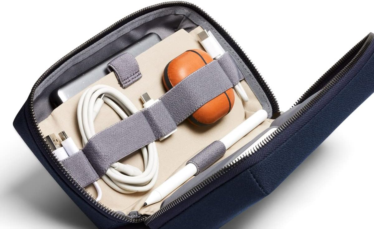 Bellroy Tech Kit, Tech Accessories Zip Pouch (Power Bank, Phone Charger, Cables, Earbuds)