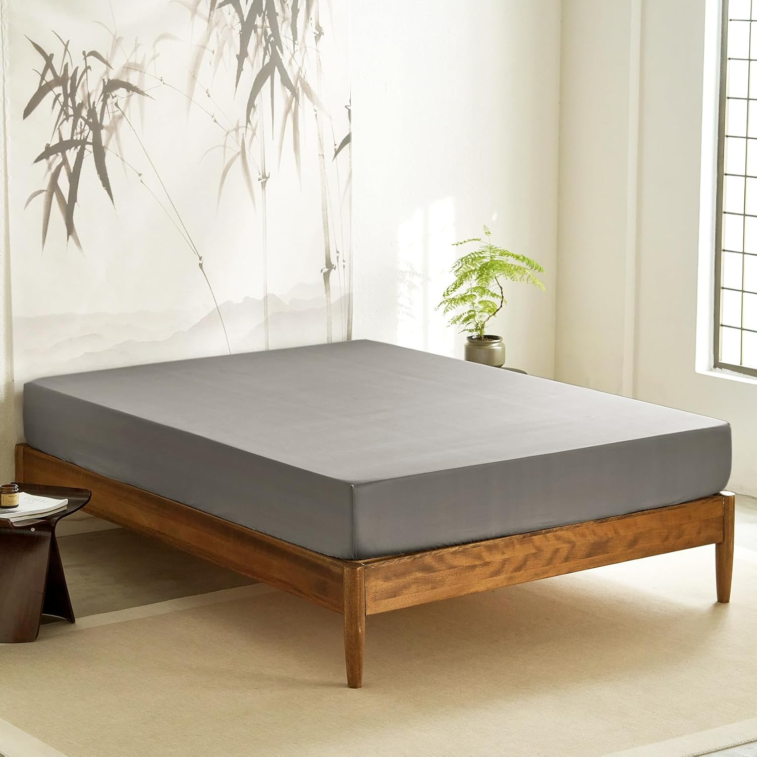 Wake in Cloud - 100% Bamboo Fitted Sheet, 1 Piece, Cooling Breathable & Silky Soft, Extra Deep, Grey, Queen Size image number 2