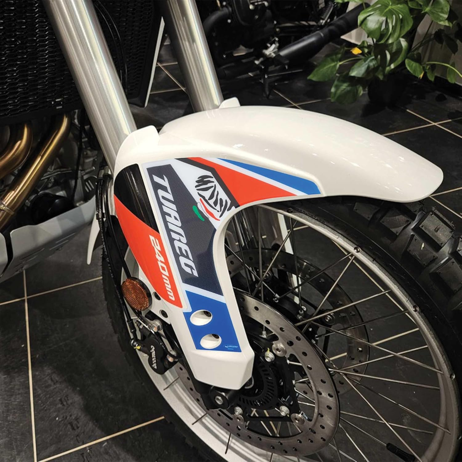 Labelbike - Stickers 3D Motorcycle Windshield Protection and Decoration in Resin Compatible with Aprilia Tuareg 660 Podium 2023-2025 - Color Carbon White Blue Red Black image number 5