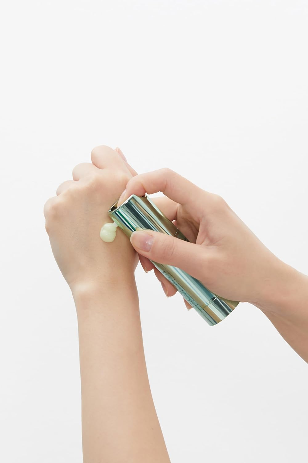 VT COSMETICS Reti-A Reedle Shot 700 Essence | Daily Face Serum for Larged Pores, Centella Asiatica, Hyaluronic Acid, Green Propolis Extract for All Skin Type, 30Ml image number 1