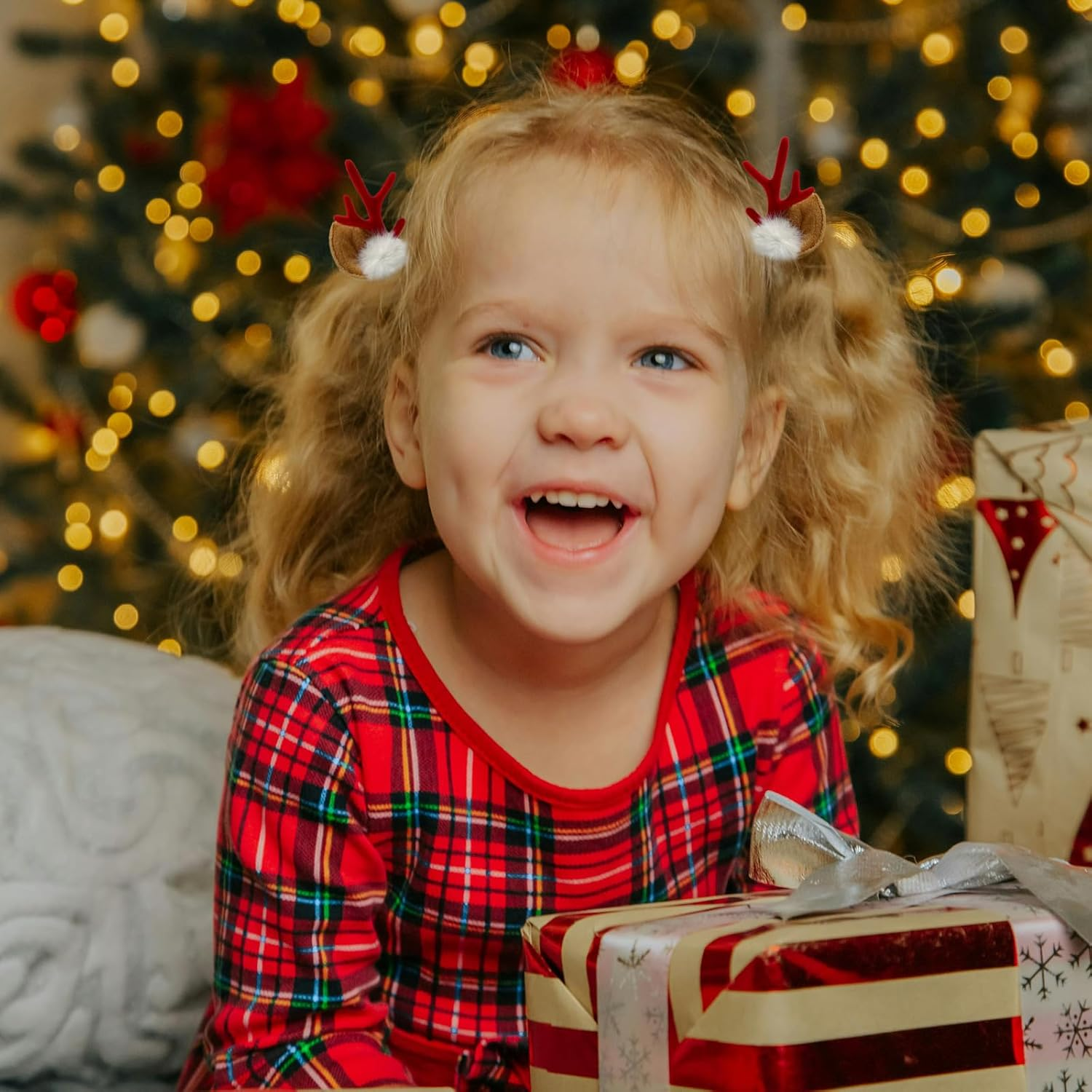 Xlihdzum Christmas Deer Antler Hair Clips for Girls Reindeer Ear Hair Barrettes for Women - Festive Christmas Hair Accessories Featuring Fun Deer Ears and Deer Antlers for Xmas Party and Cosplay (Brown)