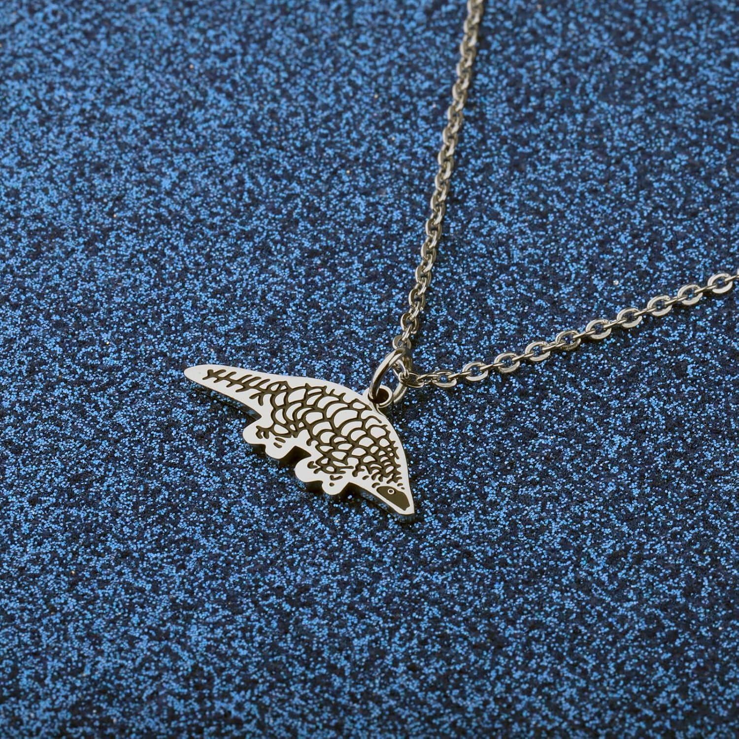 WUSUANED Pangolin Pendant Necklace Pangolin Charm Jewelry Animal Lover Gifts Pangolin Lover Gift image number 3