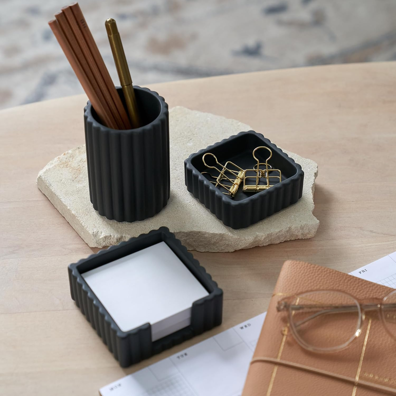 KIBAGA Modern Aesthetic Desk Accessories Set of 3 - Stylish Concrete Organizers for Pens & Office Supplies - a Cute and Functional Addition to Your Workspace Decor - Pink image number 6