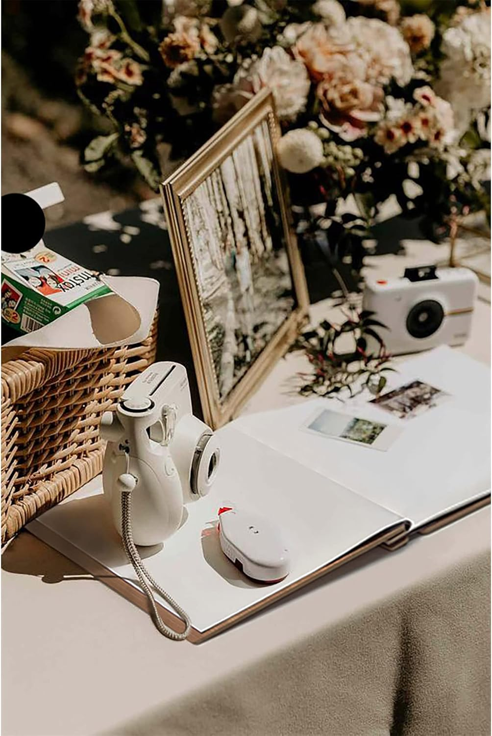 Calculs Baby in Bloom Picture Book Polaroid Baby Shower Guest Book Babies Scrapbook, White Cover, Rose Gold Foil Stamping, Blank White Pages image number 1