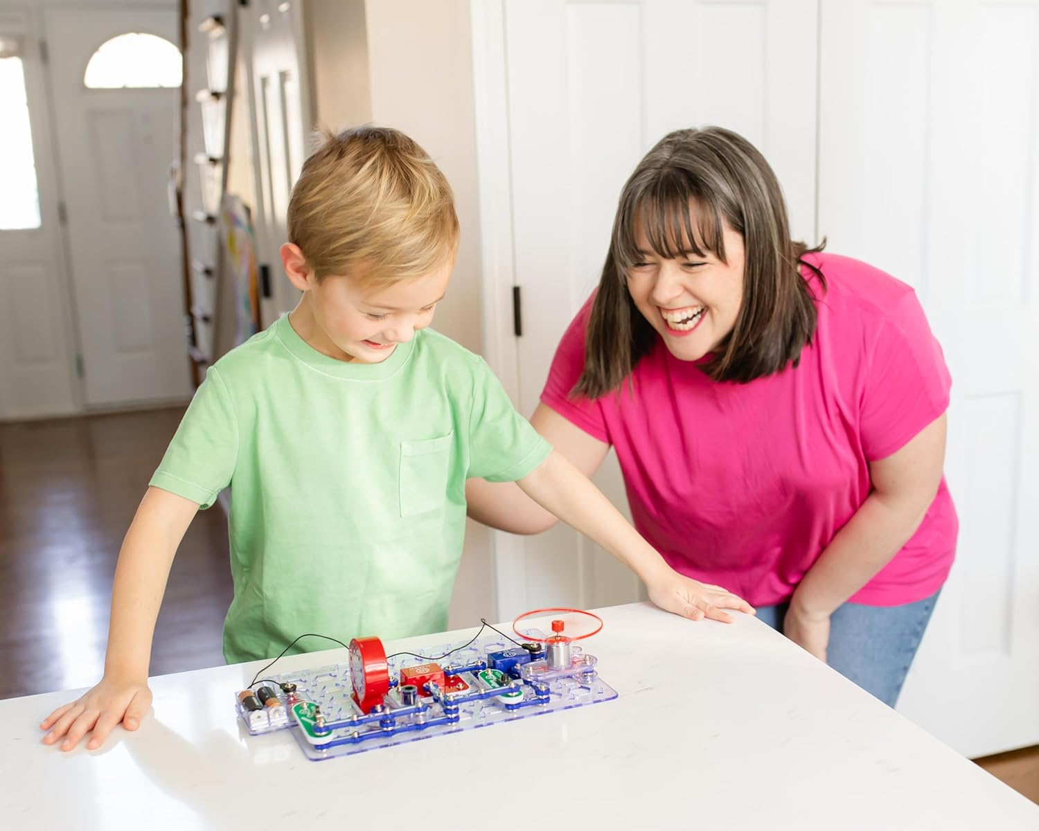 Snap Circuits SC-750 Extreme Electronics Discovery Kit image number 3
