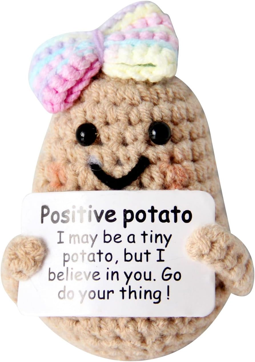 1 Mini Cute Funny Positive Life Potato,Creative Knitted Unique Interesting Potato Holding Card Positive Crochet Party Decor (Yellow)