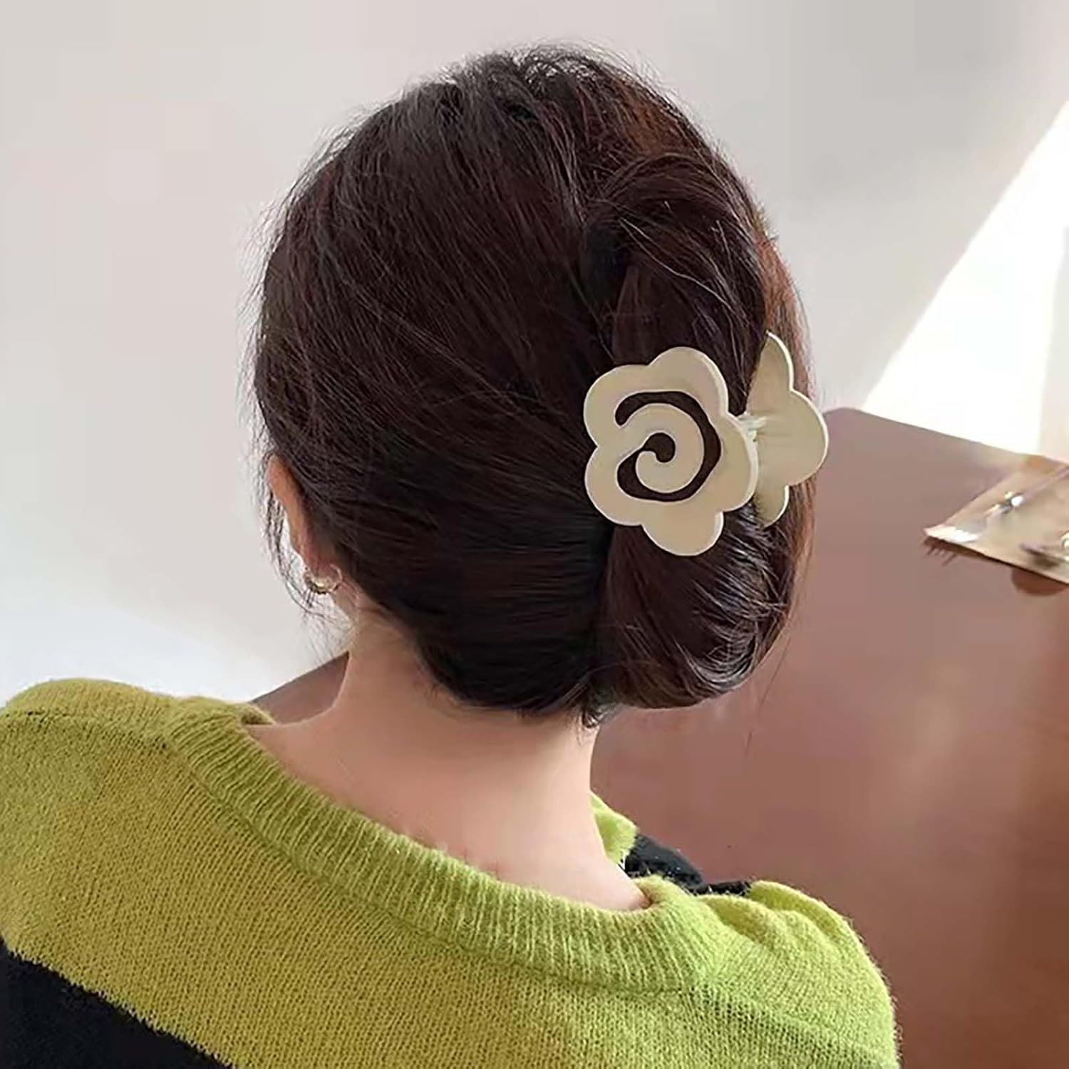 Inateannal Flower Claw Hair Clips Matte Flower Hair Clips White Medium Hair Clip Plastic Thick Hair Non-Slip Strong Hold Claw Camellia Hair Accessories