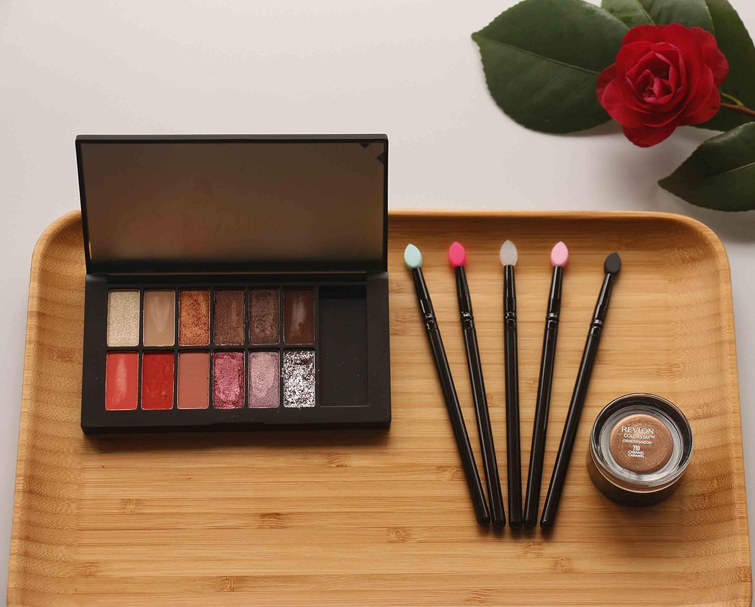 LORMAY 5 Pcs Silicone Eyeshadow Brushes. Professional Applicators for Metallic Glitter Shimmer Eyeshadow (Five Colors)