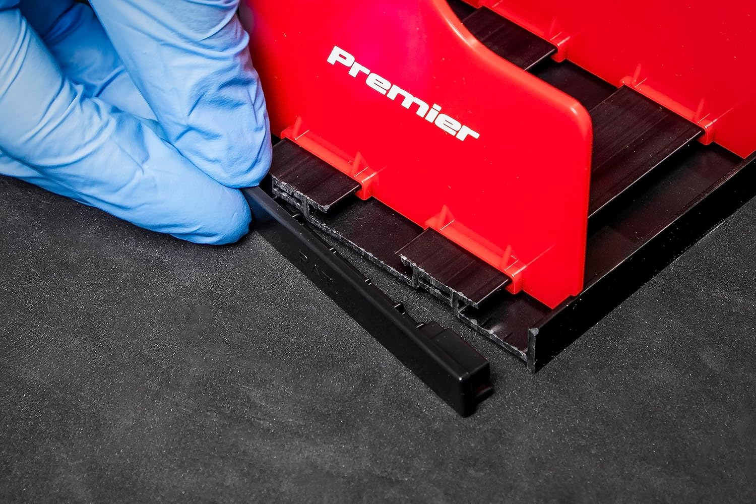 Sealey PR02 Pliers Rack, Red, 300Mm image number 4