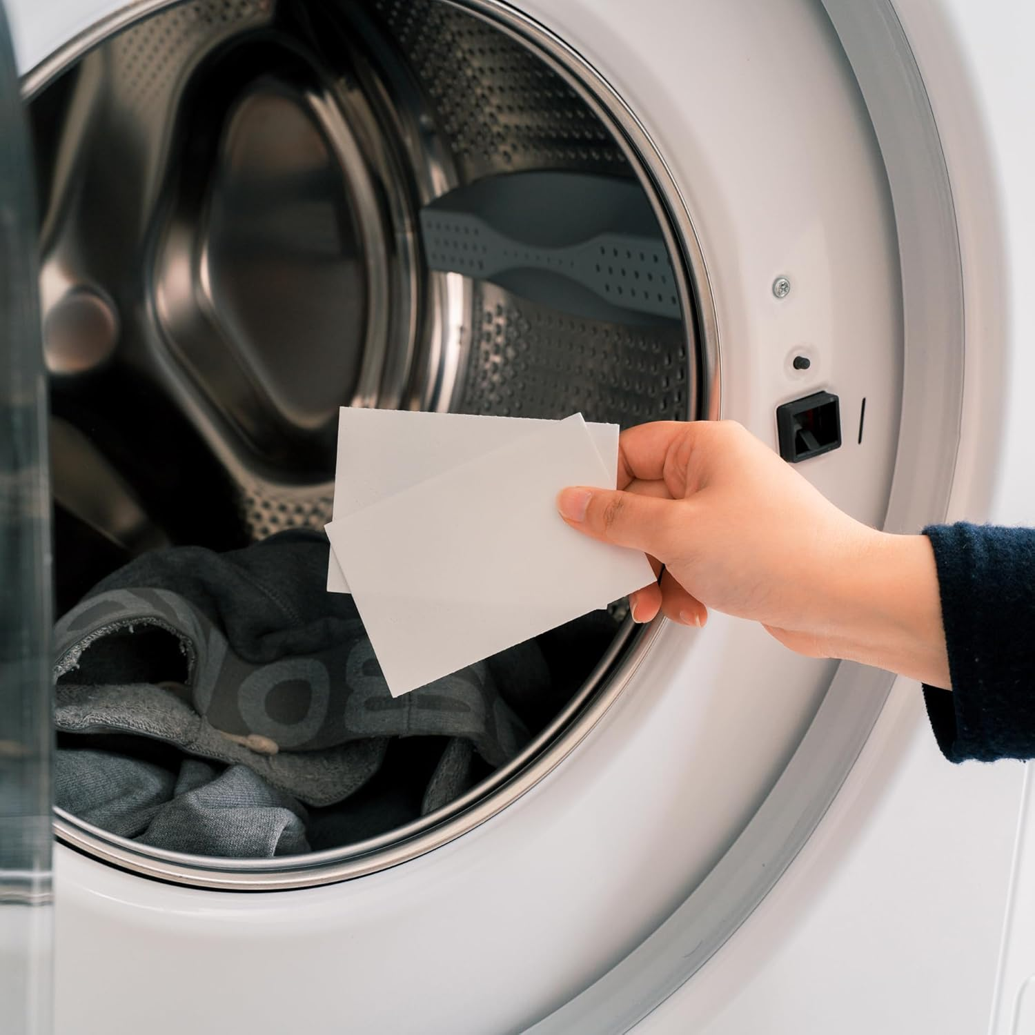 Eco-Friendly Ultra Concentrated Laundry Detergent Sheets, 100 Sheets (200 Loads) Liquidless Washing Strips for Travel, Home, and Dorms - Fresh Scent Laundry Soap - Sustainable Laundry Supplies (100) image number 4