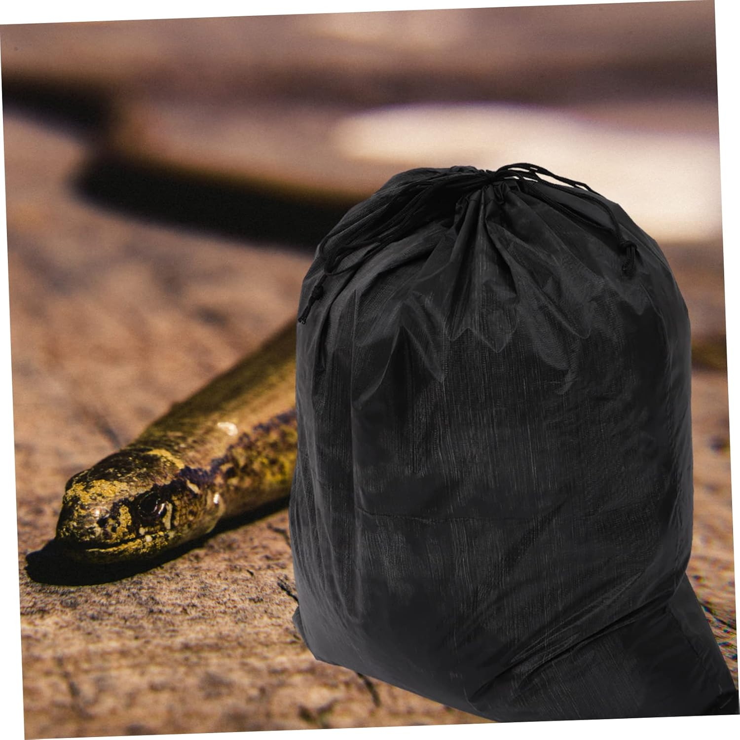 2Pcs Bite Corner Drawstring Bag for Reptiles Portable Snack Carrier Made for Outdoor Pet Carrying and Bite Avoid Scenarios image number 2