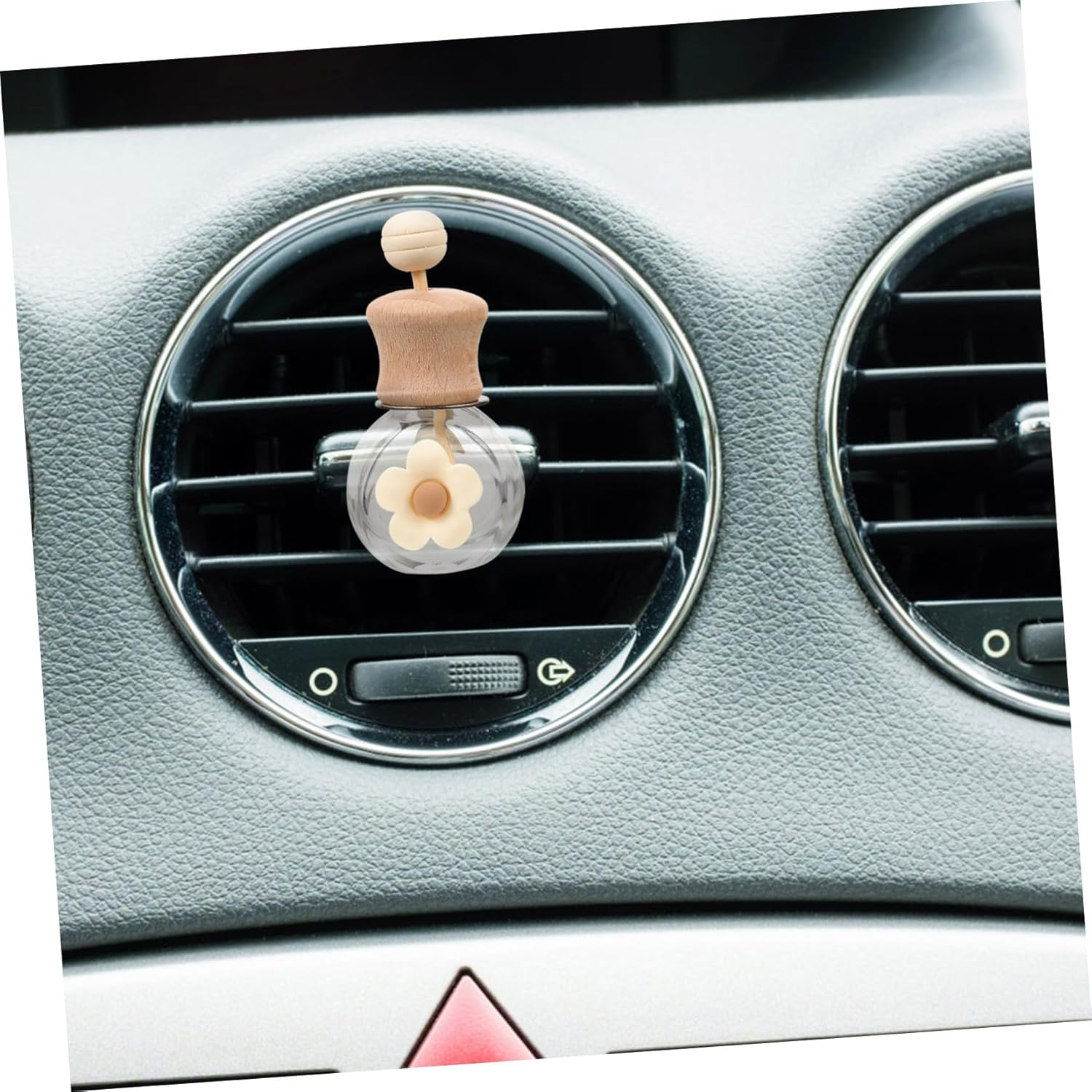 Car Air Freshener Hanging Perfume Bottle Empty Diffuser for Car Stylish Decorative Aroma Bottle