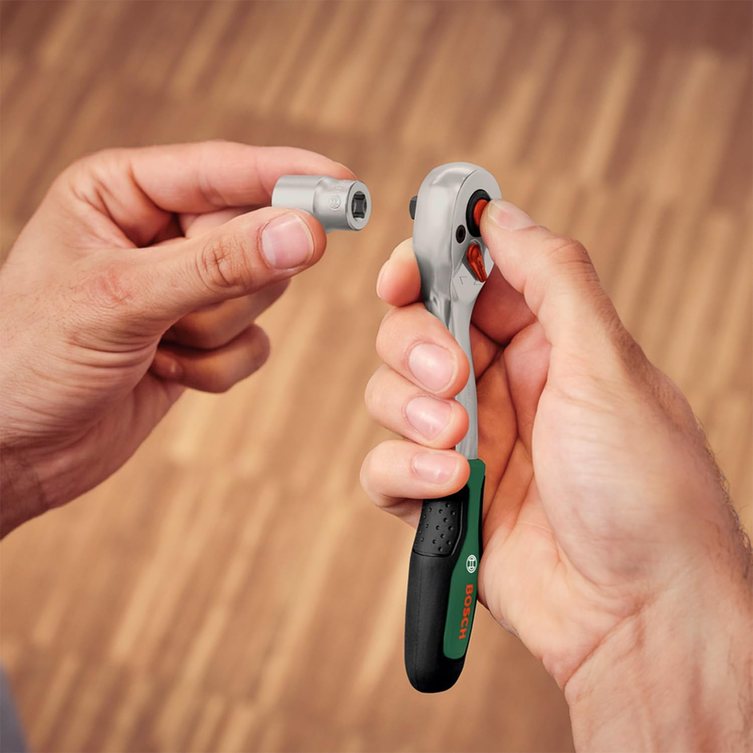 Bosch 1/4" + 1/2" Ratchet Set 57-Piece (Two Powerful Ratchets for Multiple DIY; 55X Accessories; High Torque; Lock Button; Direction Switch; Curved Neck; Softgrip; Carrying Case) image number 4