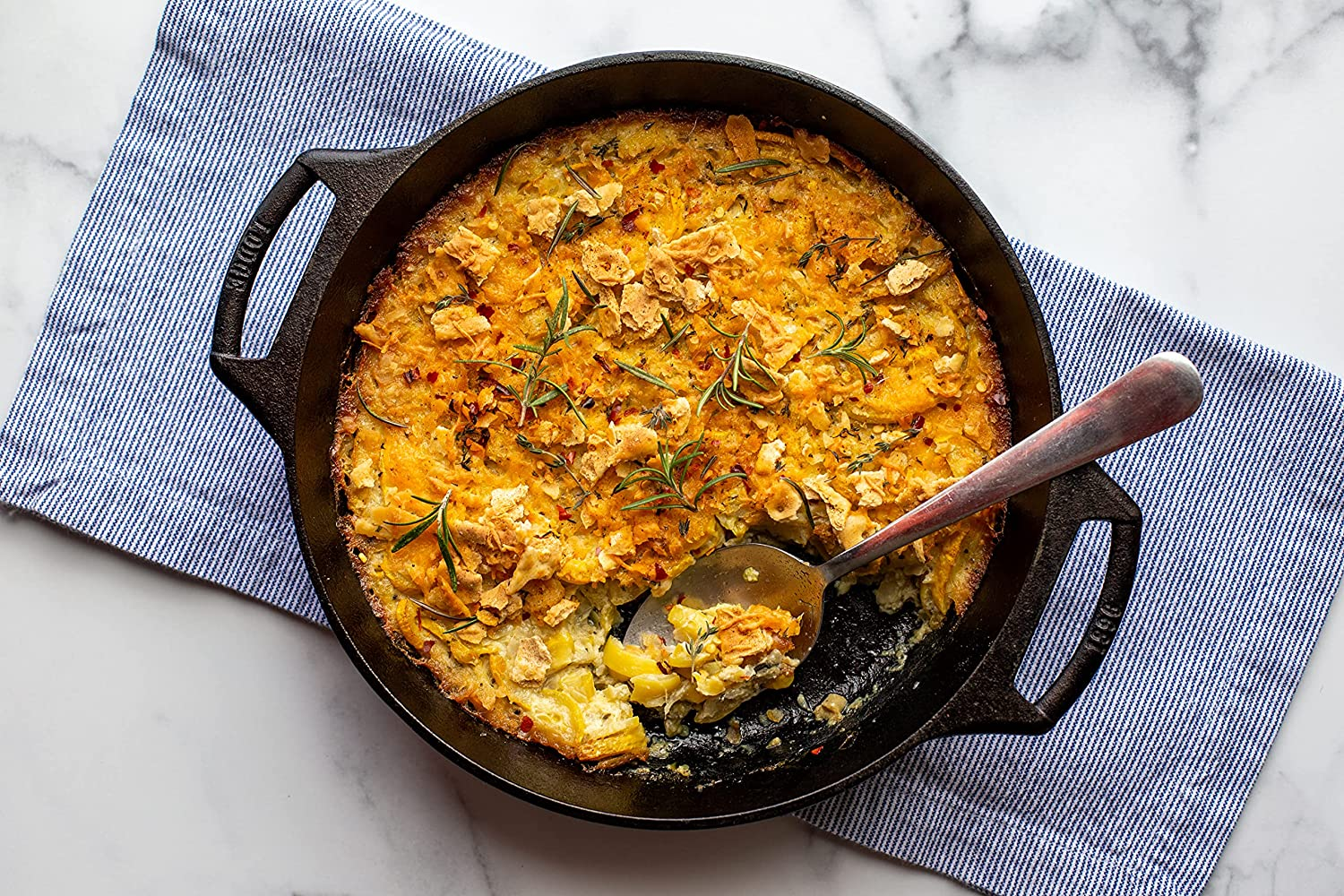 Lodge Cast Iron Baker&rsquo;S Skillet 10.25 Inch image number 2