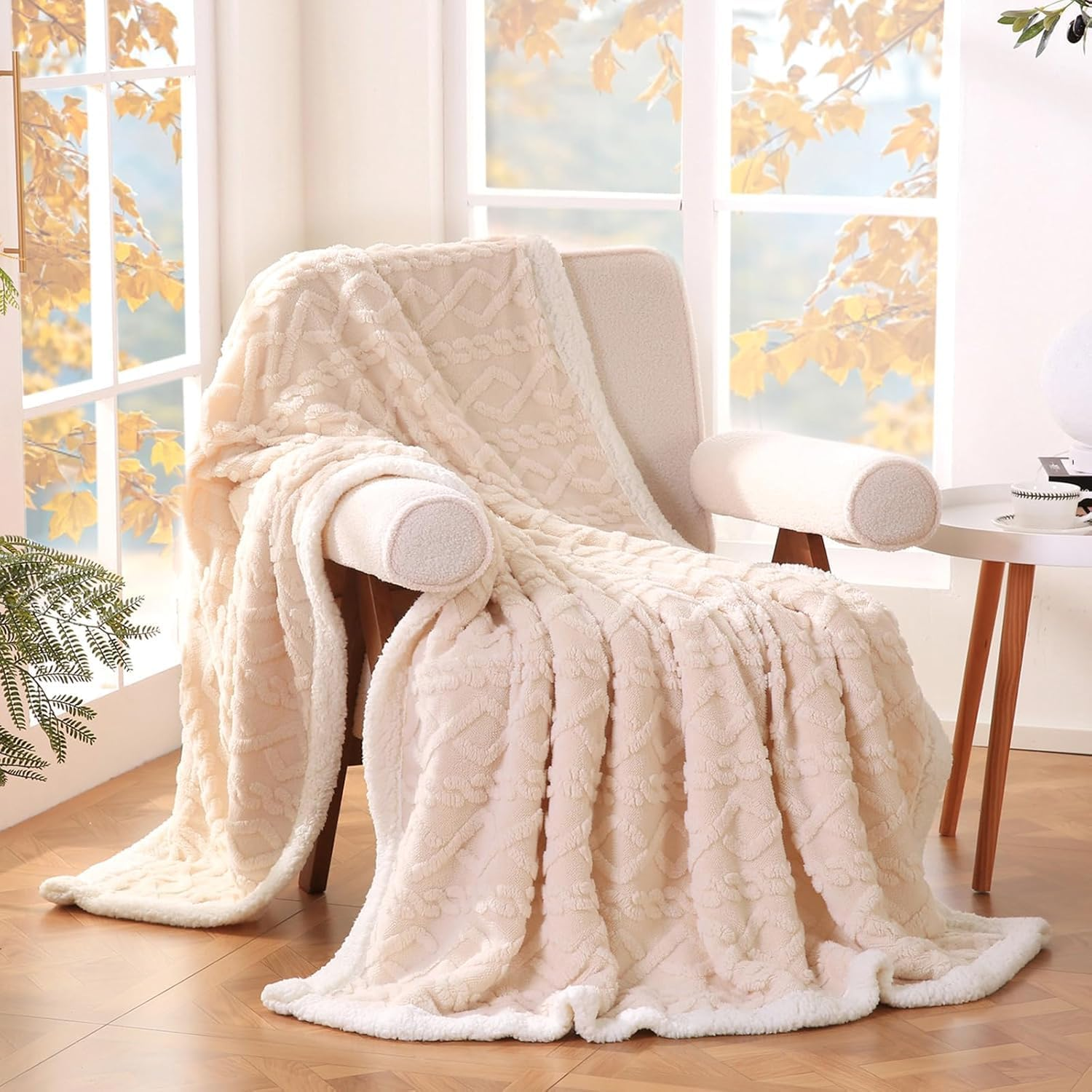 Funtaki Sherpa Luxury Throw Blanket for Couch Sofa, Fleece Tufted Fluffy Soft Cozy Blanket for Bed, Thick Warm Blanket for Winter All Seasons, Cream White, 180&times;200Cm image number 5
