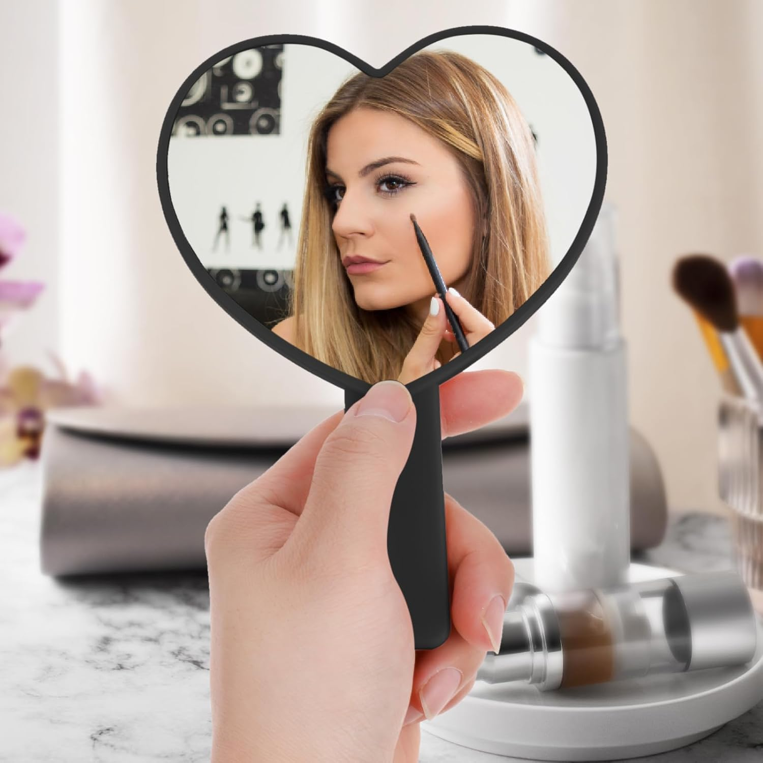 Heart-Shaped Travel Handheld Mirror - Heart-Shaped Makeup Hand Mirror with Handle - Portable Cosmetic Mirror for Women (Black)