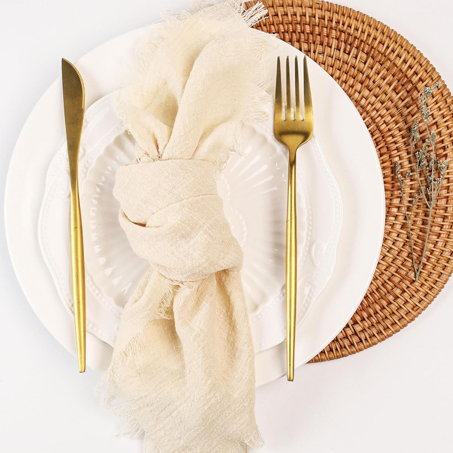 CENZICOM Cotton Linen Dinner Napkins with Fringe, 42 X 42 Cm, Set of 4 (Beige) image number 3